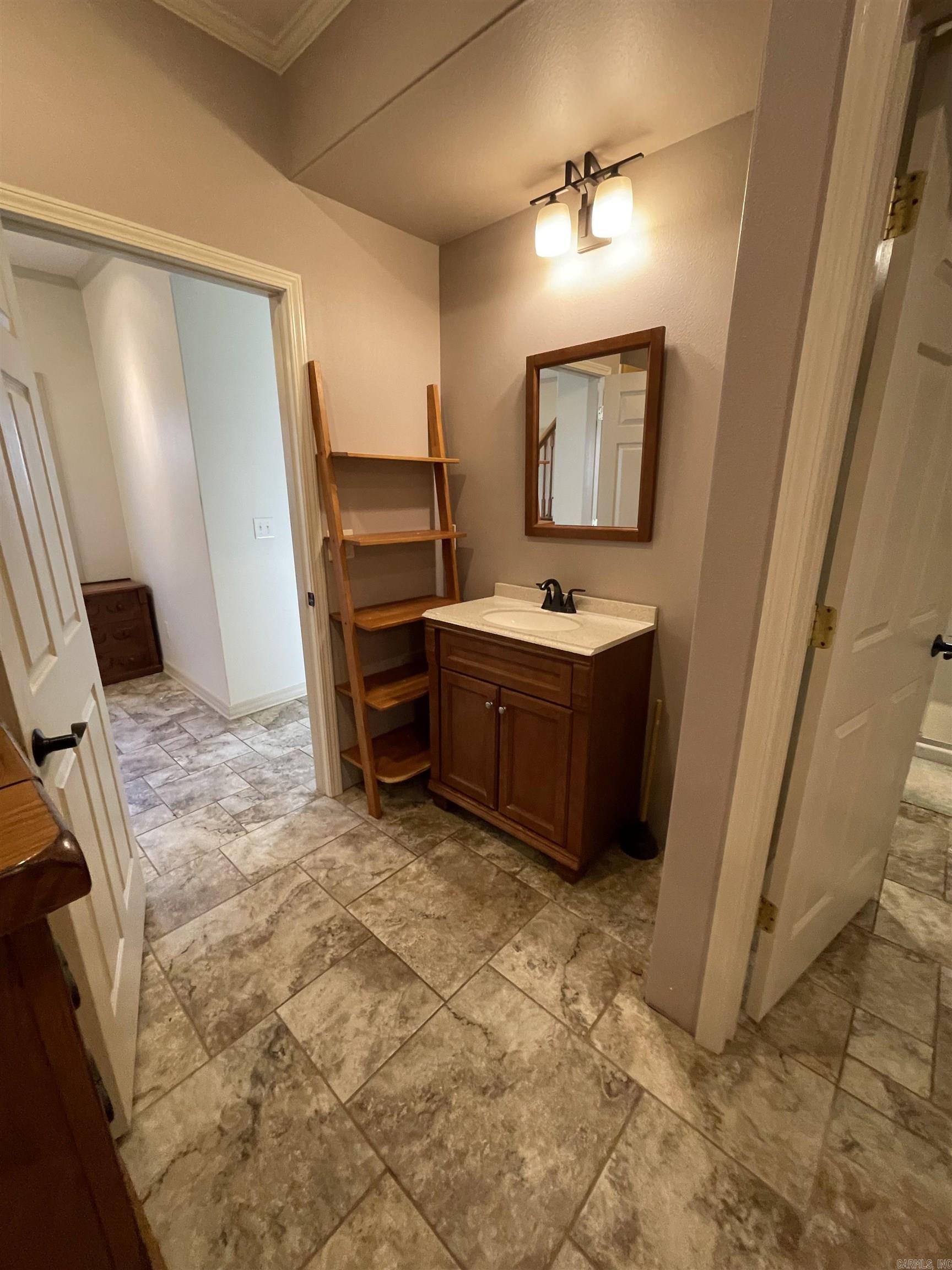 106 Danial  Fairfield Bay, AR