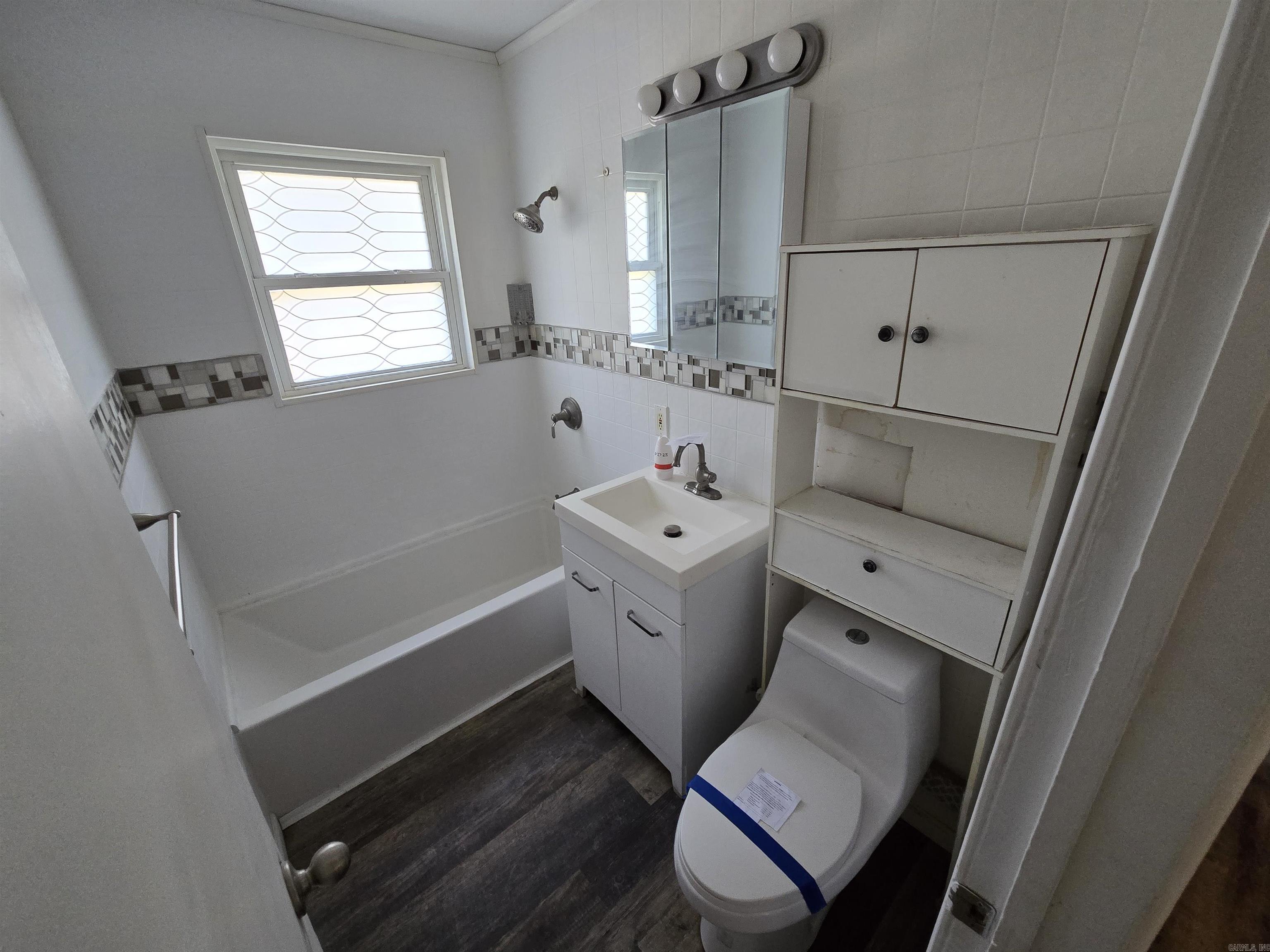 9 Center  Mayflower, AR