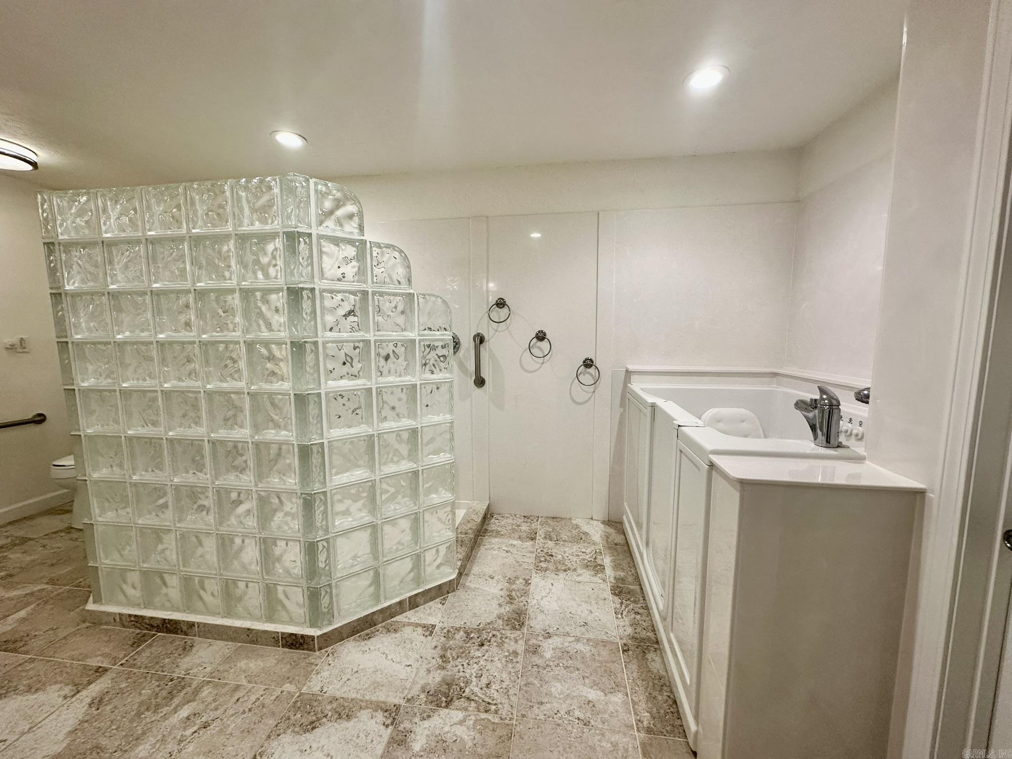 211 RG Lagrone Dr Hamburg, AR 71646