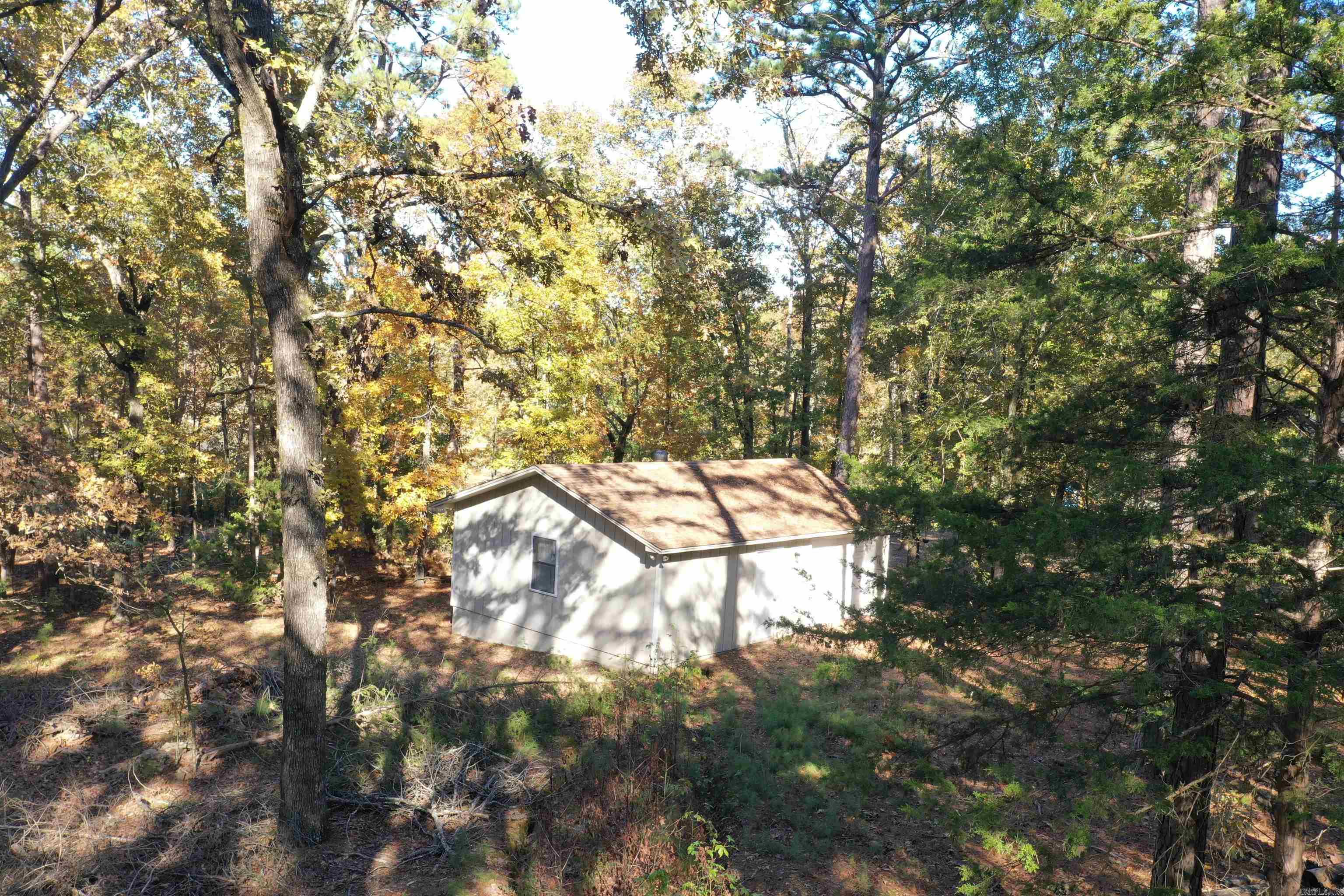 450 Crockett  Greers Ferry, AR