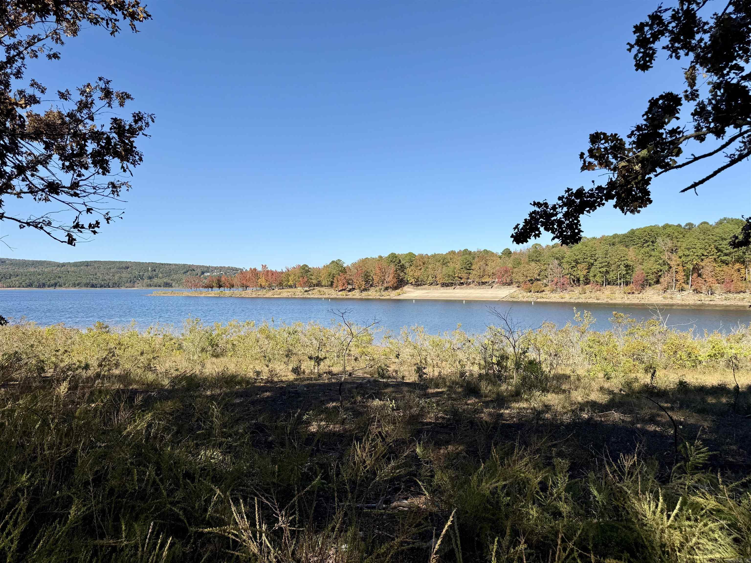 450 Crockett  Greers Ferry, AR