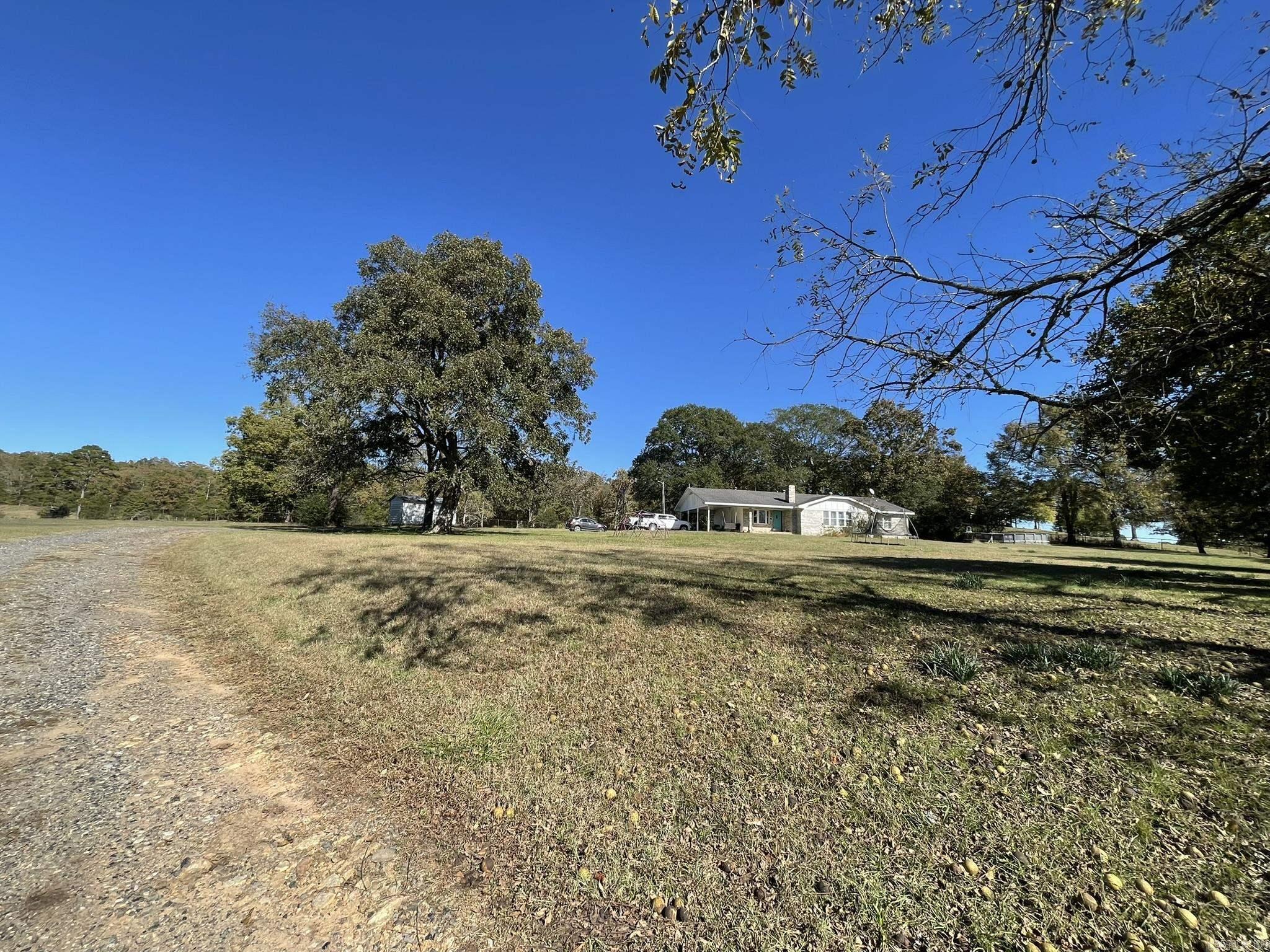 686 Polk Road 41 Mena, AR 71953