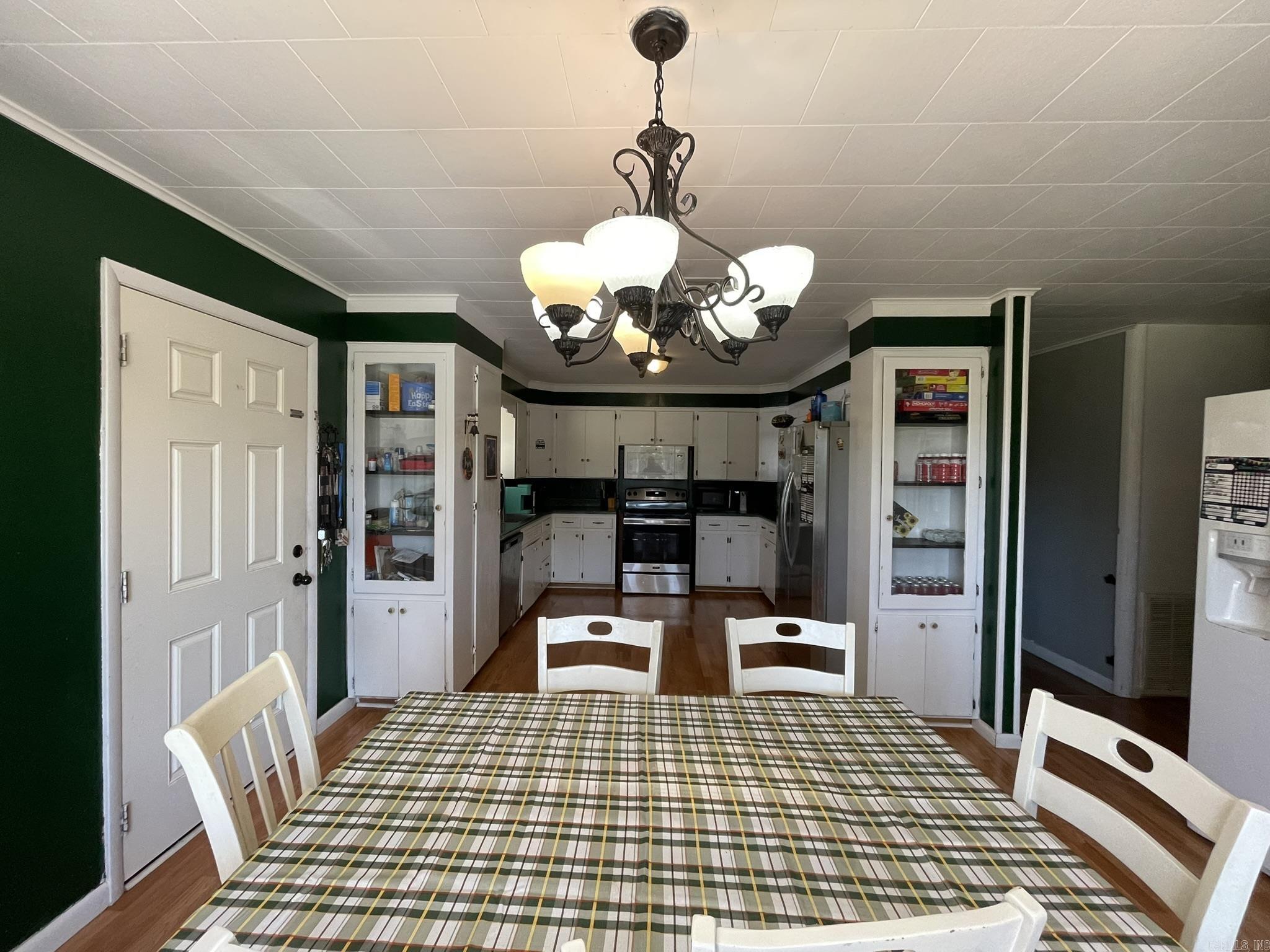 686 Polk Road 41 Mena, AR 71953