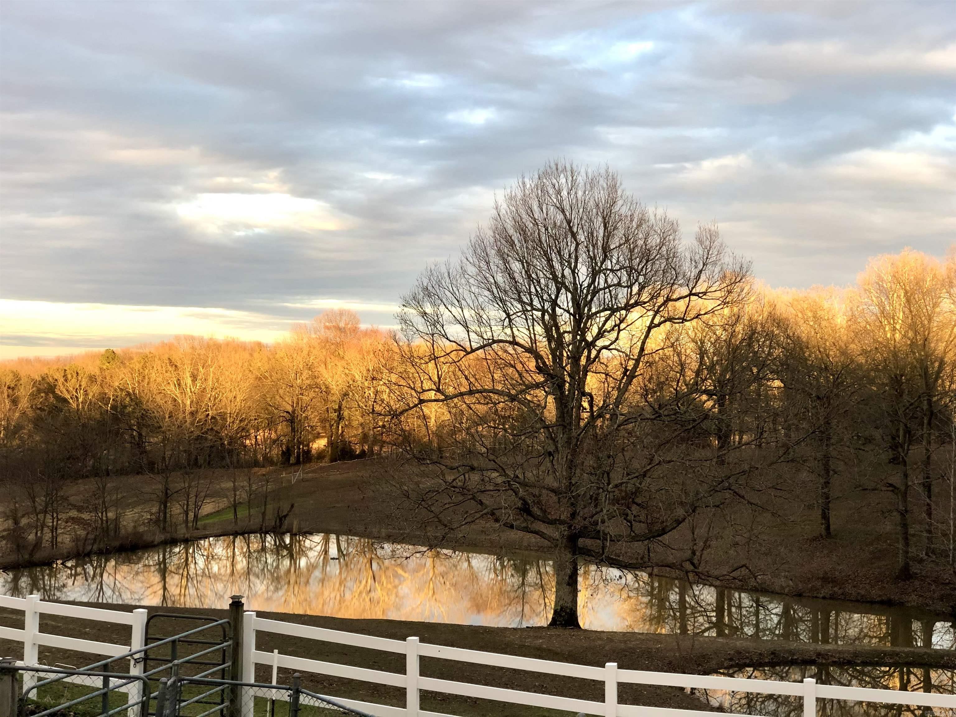 15355 Pleasant Grove Lane Harrisburg, AR 72432