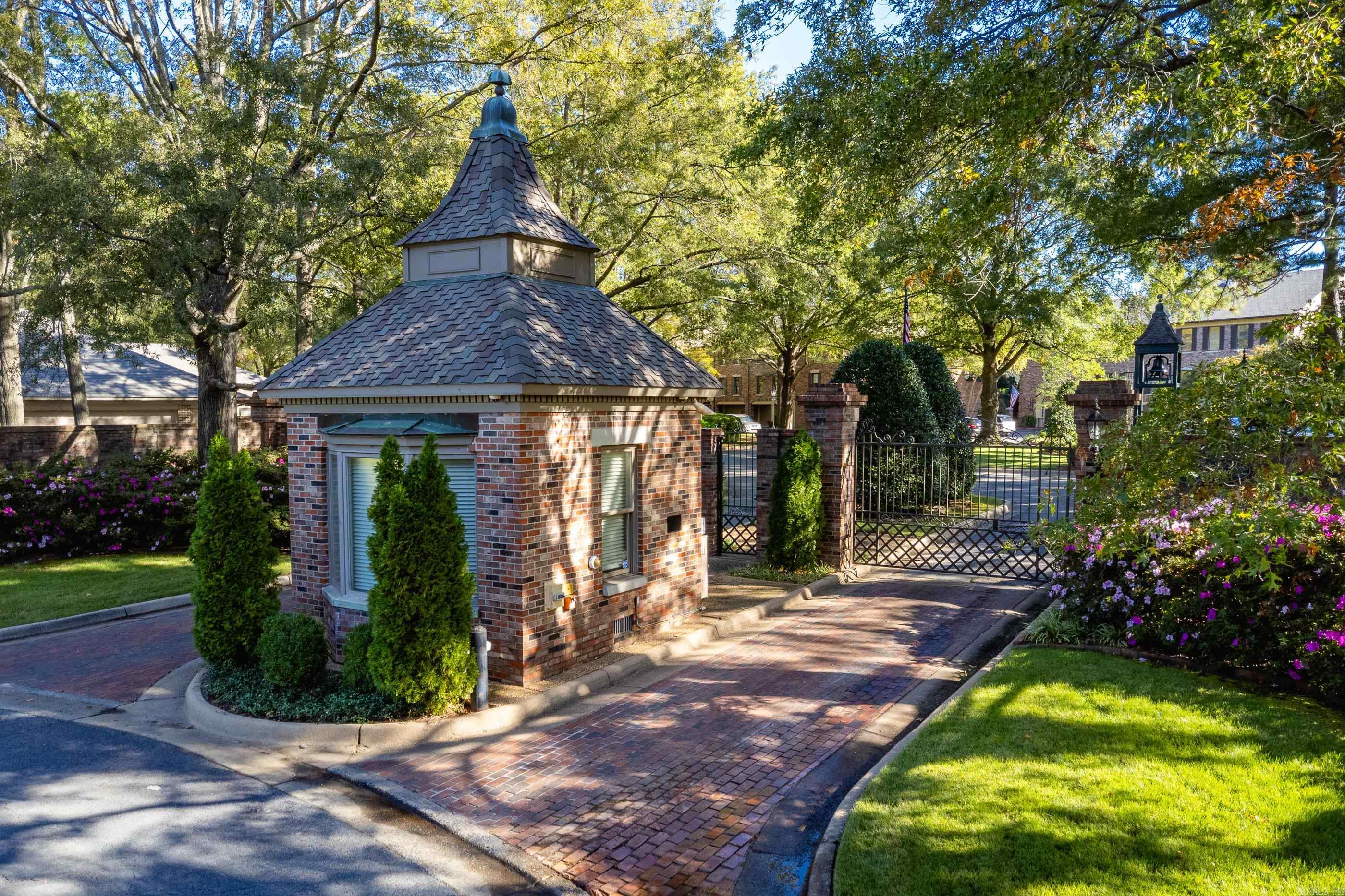 1 Riverbend Road Little Rock, AR 72202