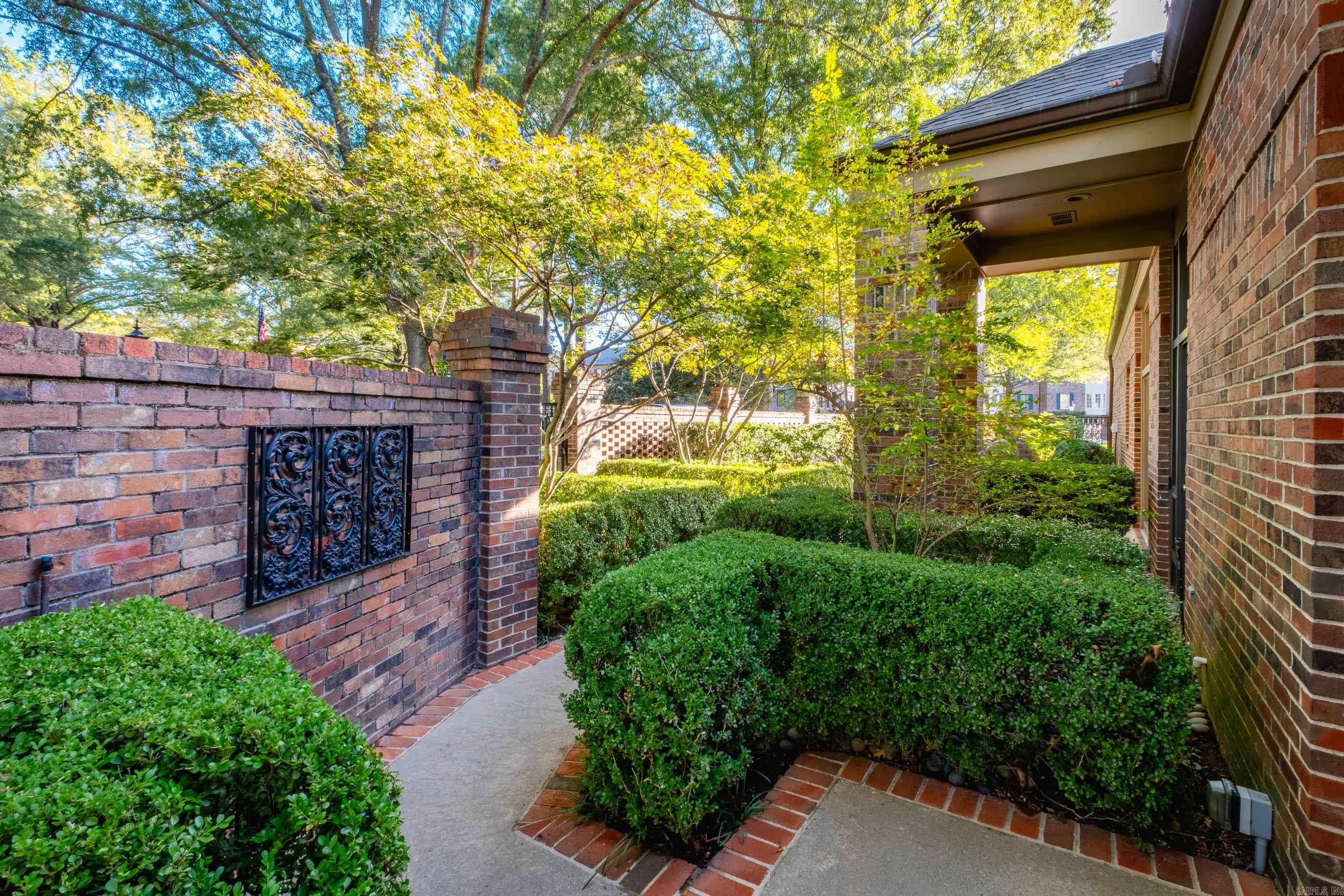 1 Riverbend Road Little Rock, AR 72202