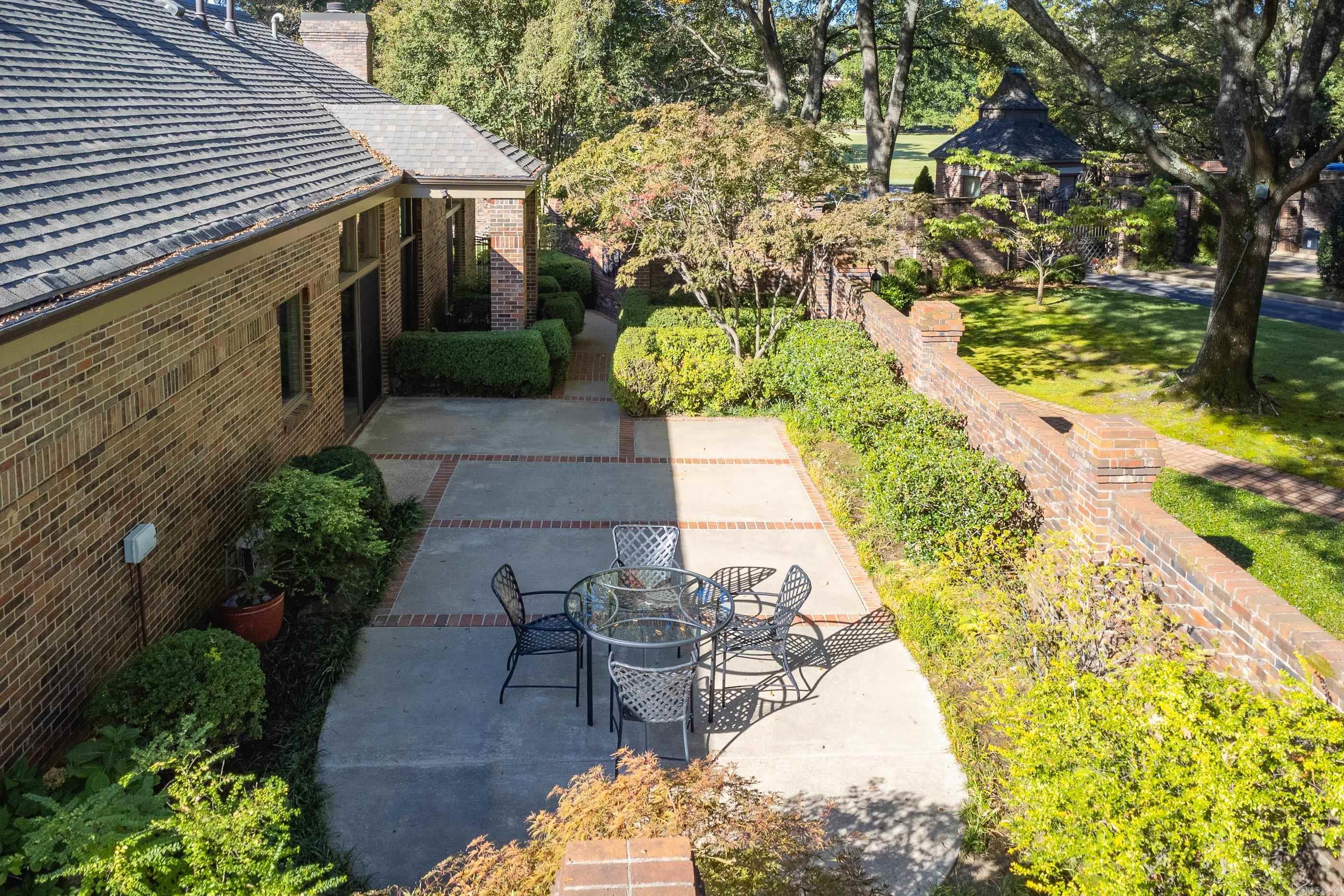 1 Riverbend Road Little Rock, AR 72202