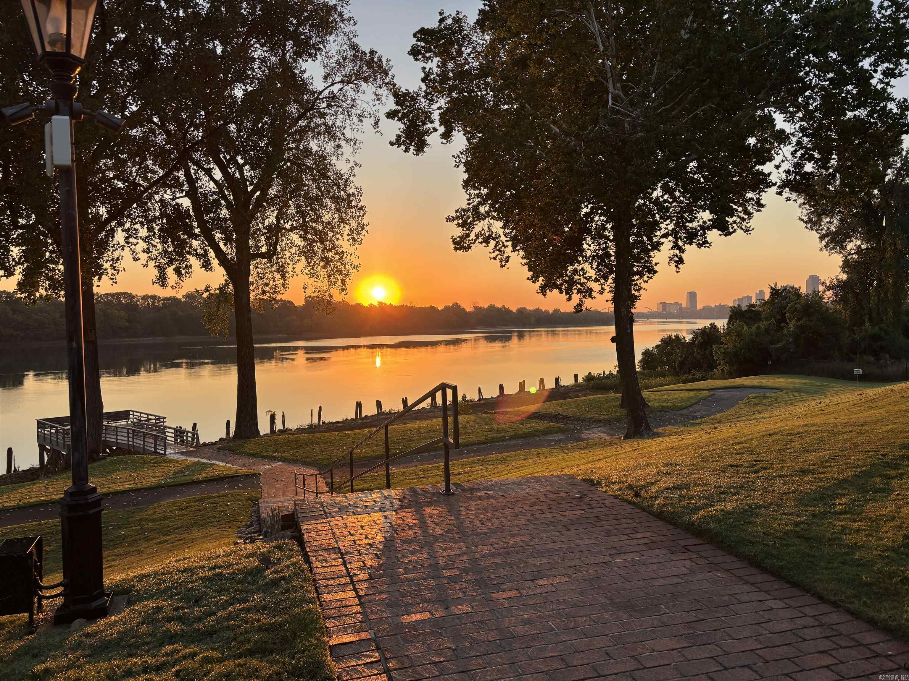 1 Riverbend Road Little Rock, AR 72202