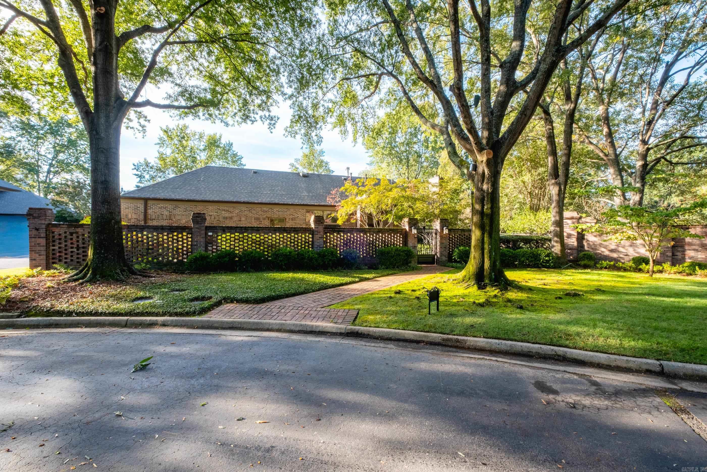 1 Riverbend Road Little Rock, AR 72202
