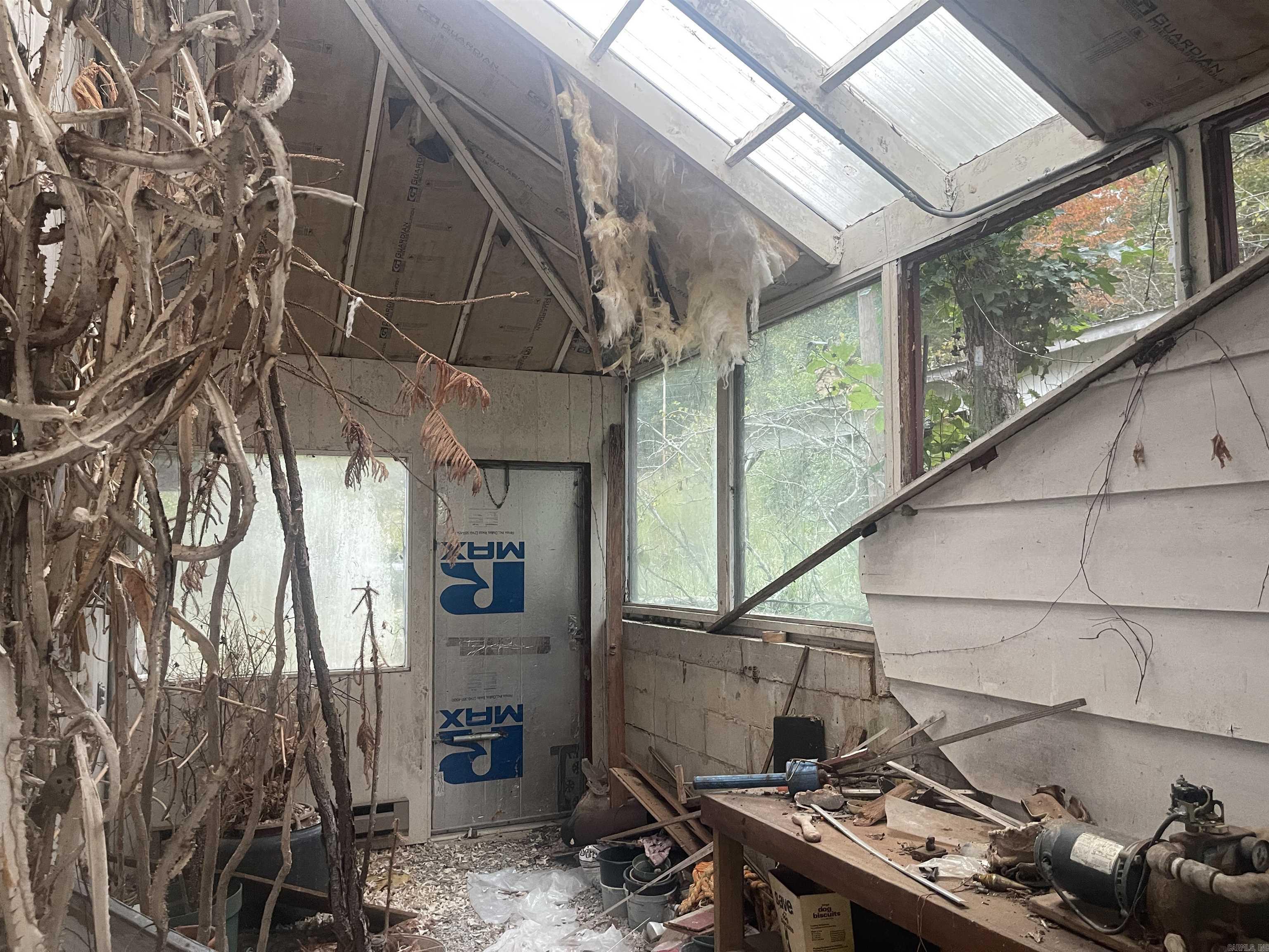 618 Driftwood Drive  Pineville, AR