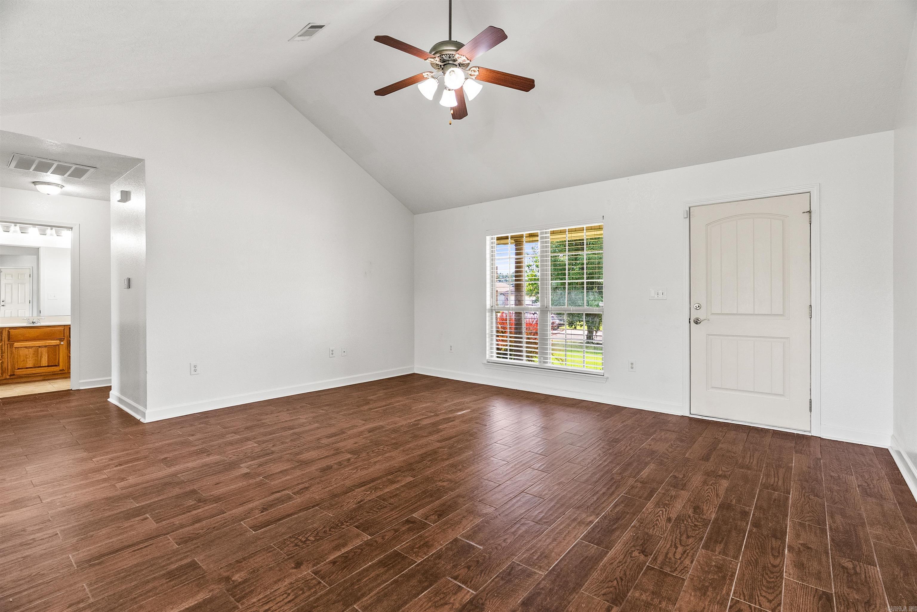 9 Tigers Eye Street Greenbrier, AR 72058