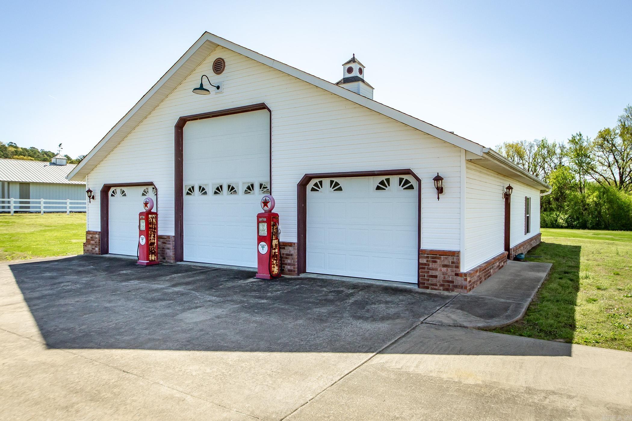 325 Cottage Creek Lane  Bee Branch, AR