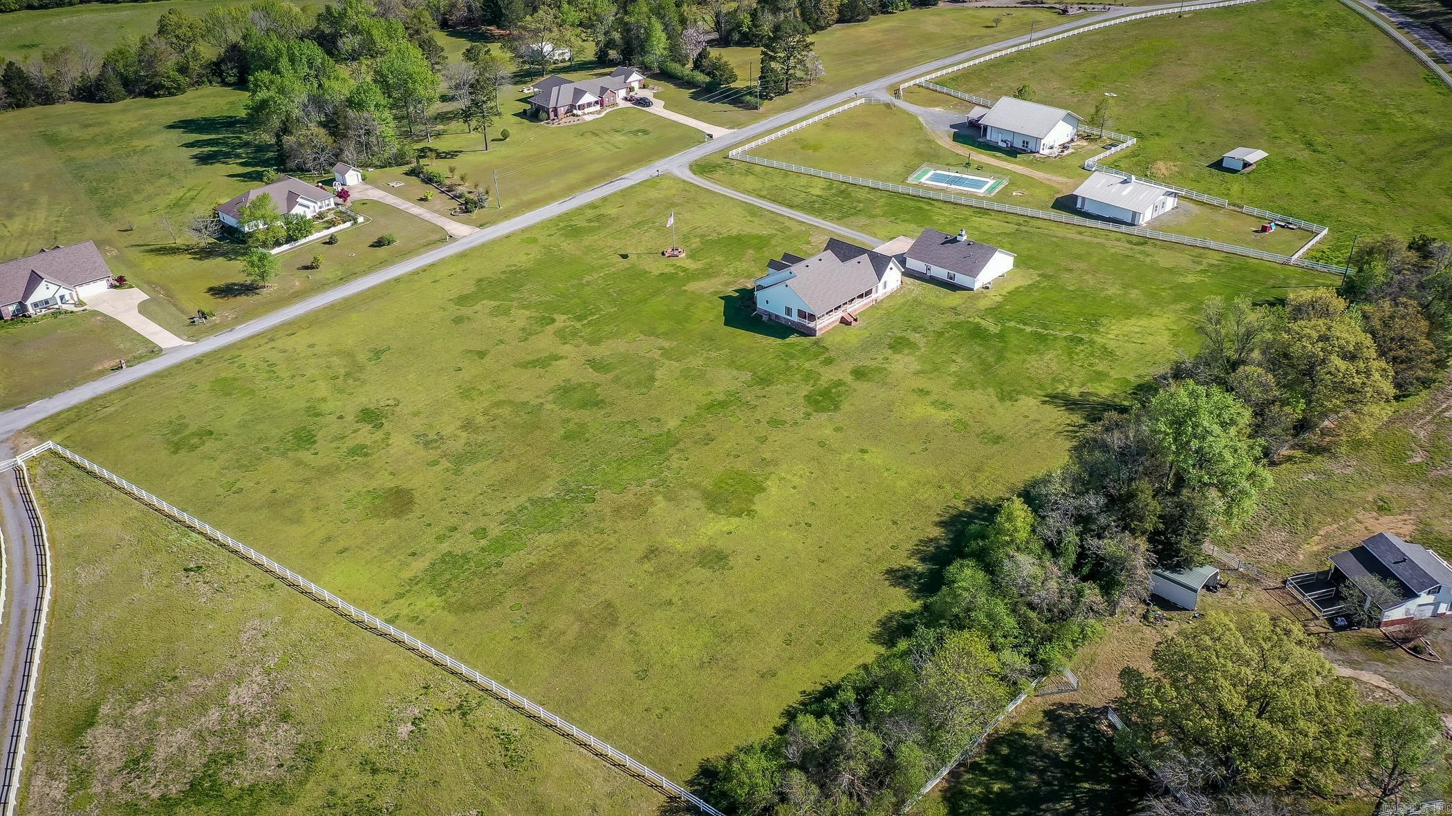 325 Cottage Creek Lane  Bee Branch, AR