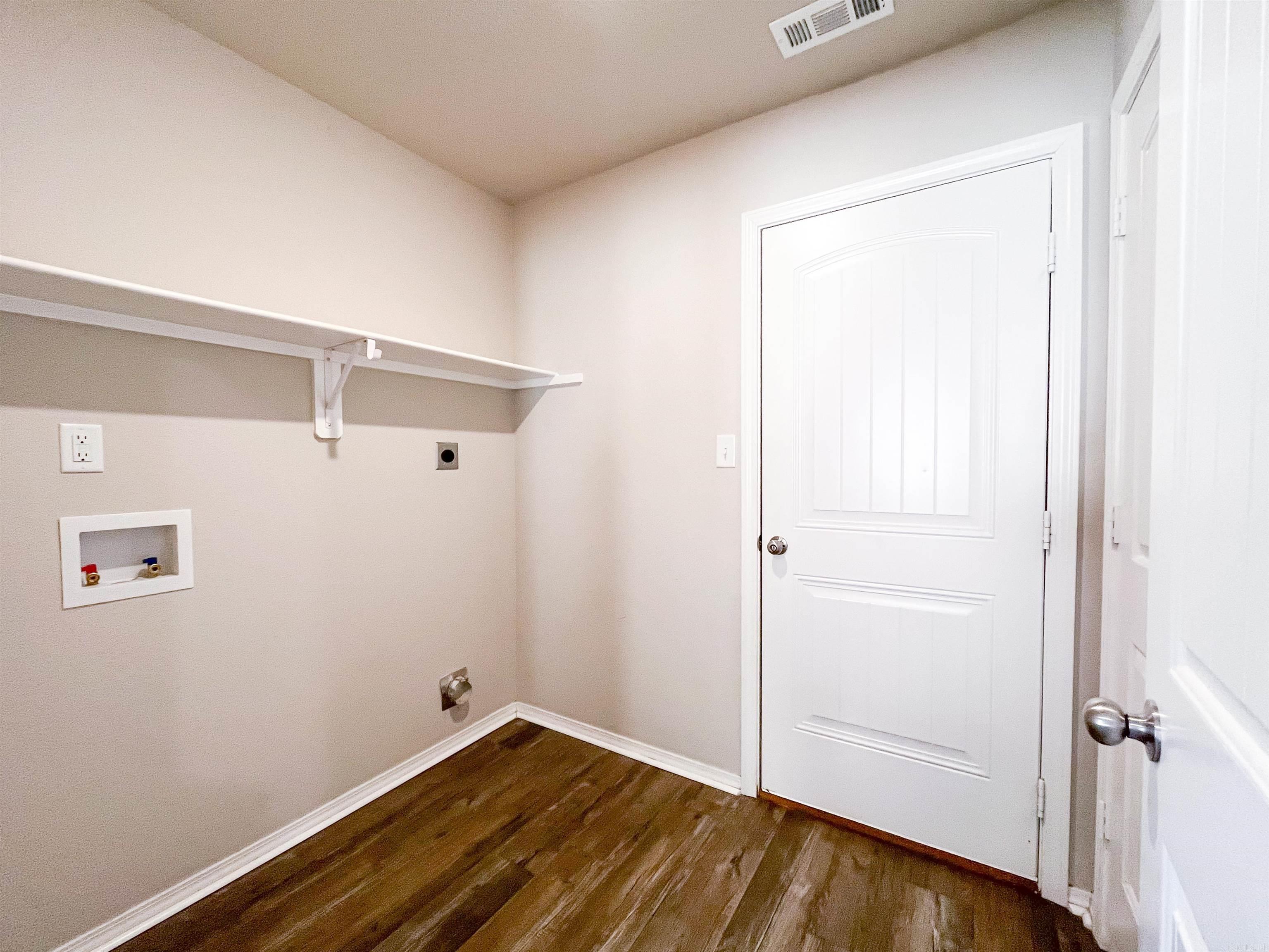 1 Barn Cat Way Conway, AR 72032