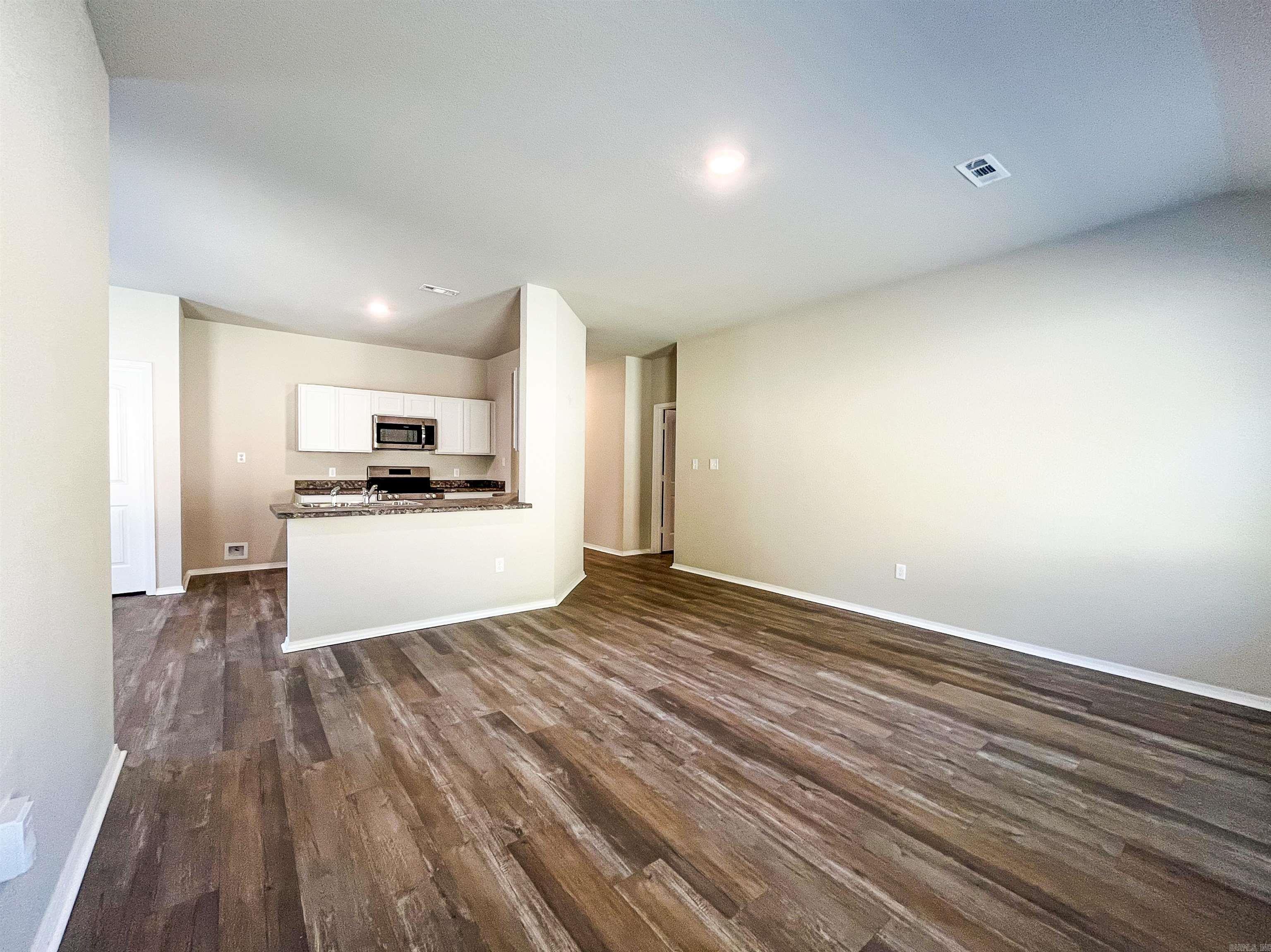 1 Barn Cat Way Conway, AR 72032