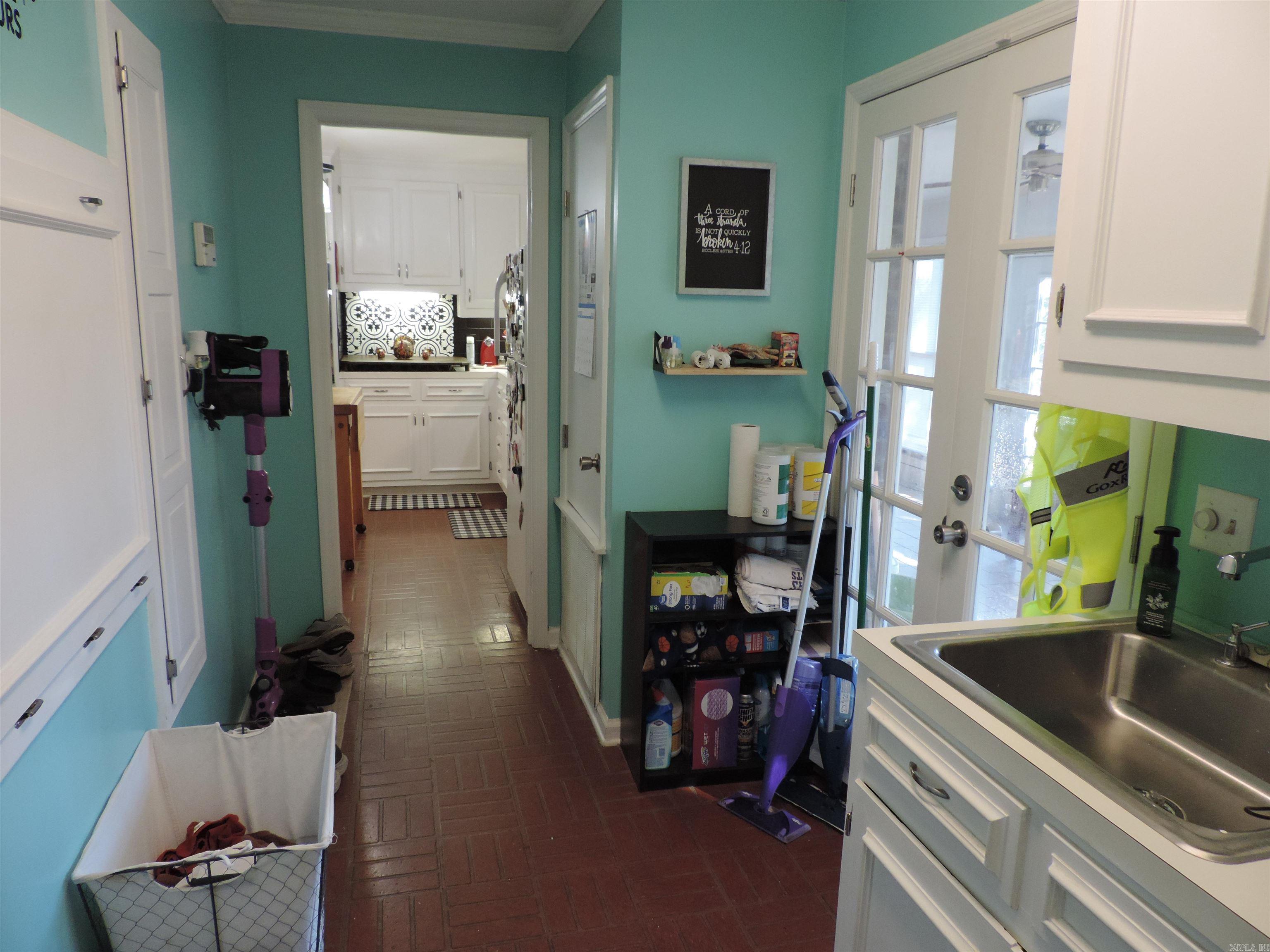 527 S Main  Dumas, AR