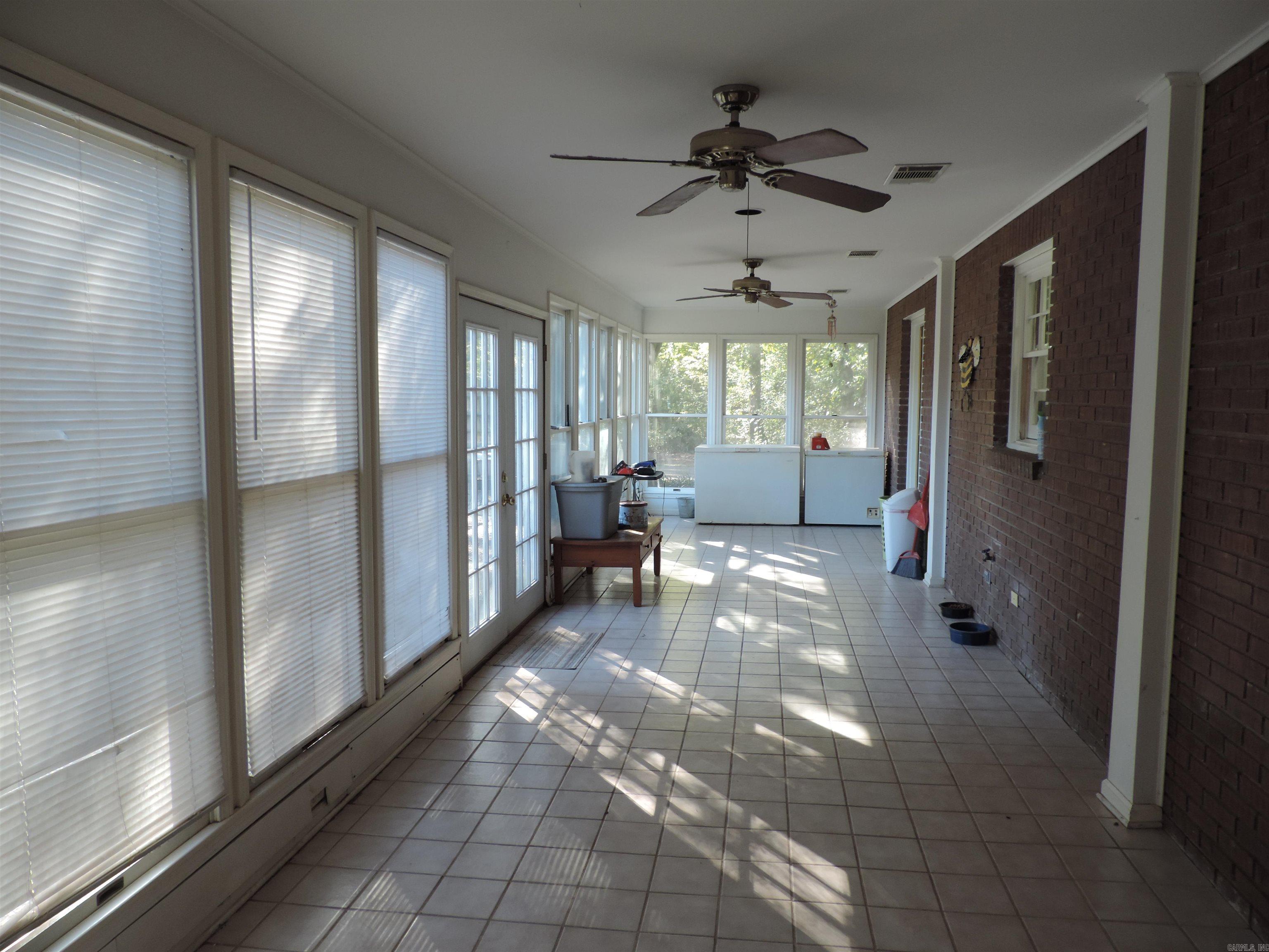 527 S Main  Dumas, AR