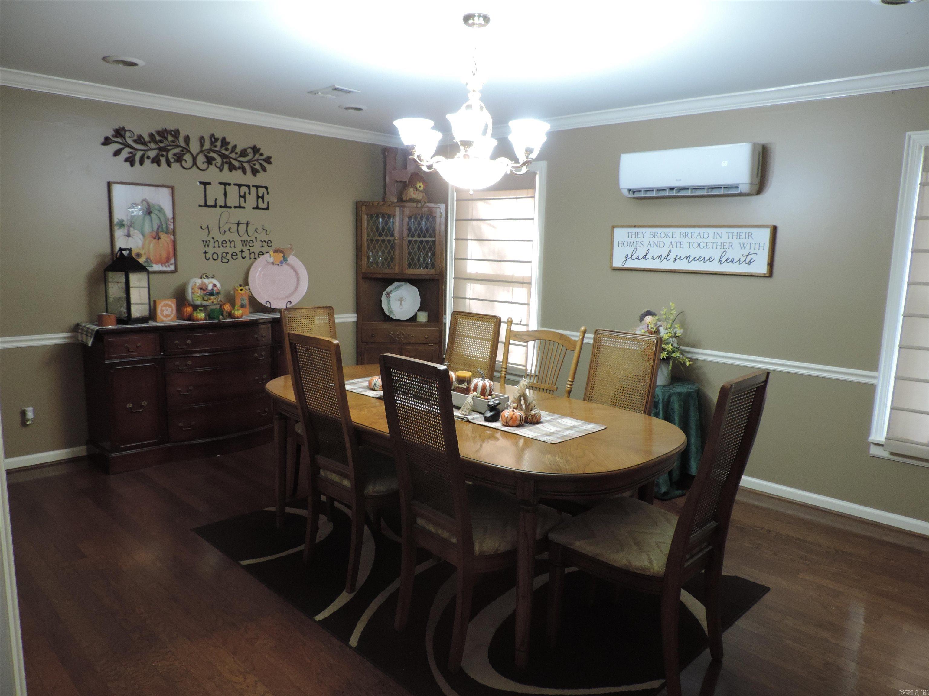 527 S Main  Dumas, AR