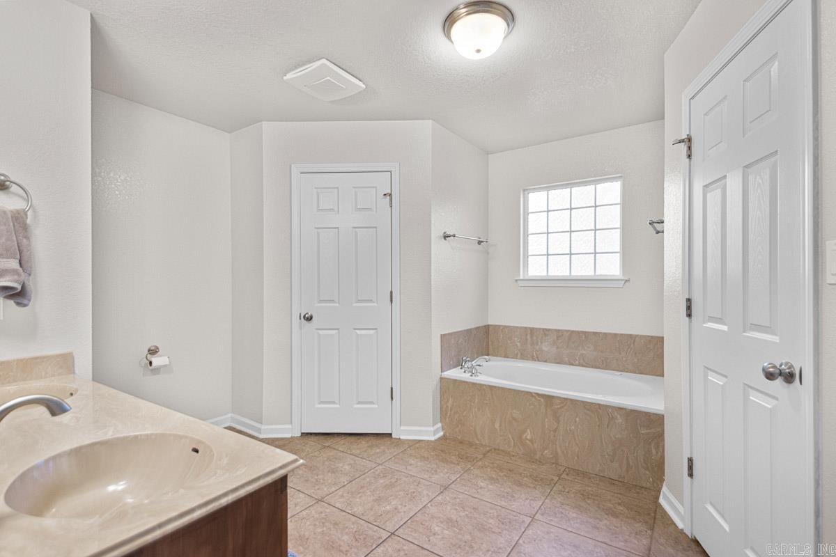 5429 Dew Trail Bauxite, AR 72011