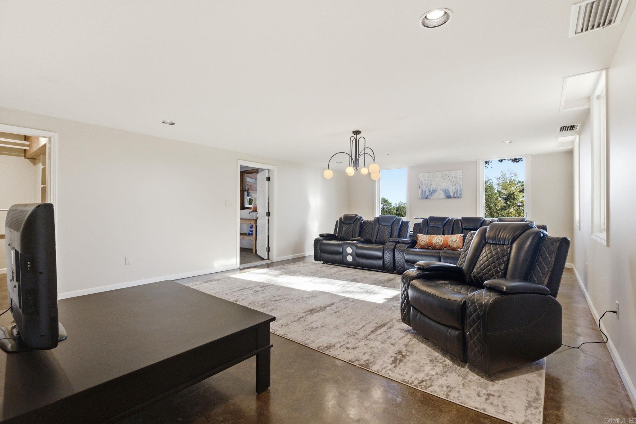 6601 Rivermist Pt North Little Rock, AR 72118