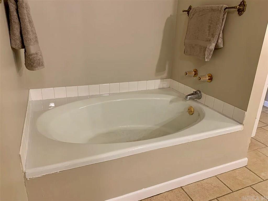 6106 Sage Brush Ave. Texarkana, TX 75503