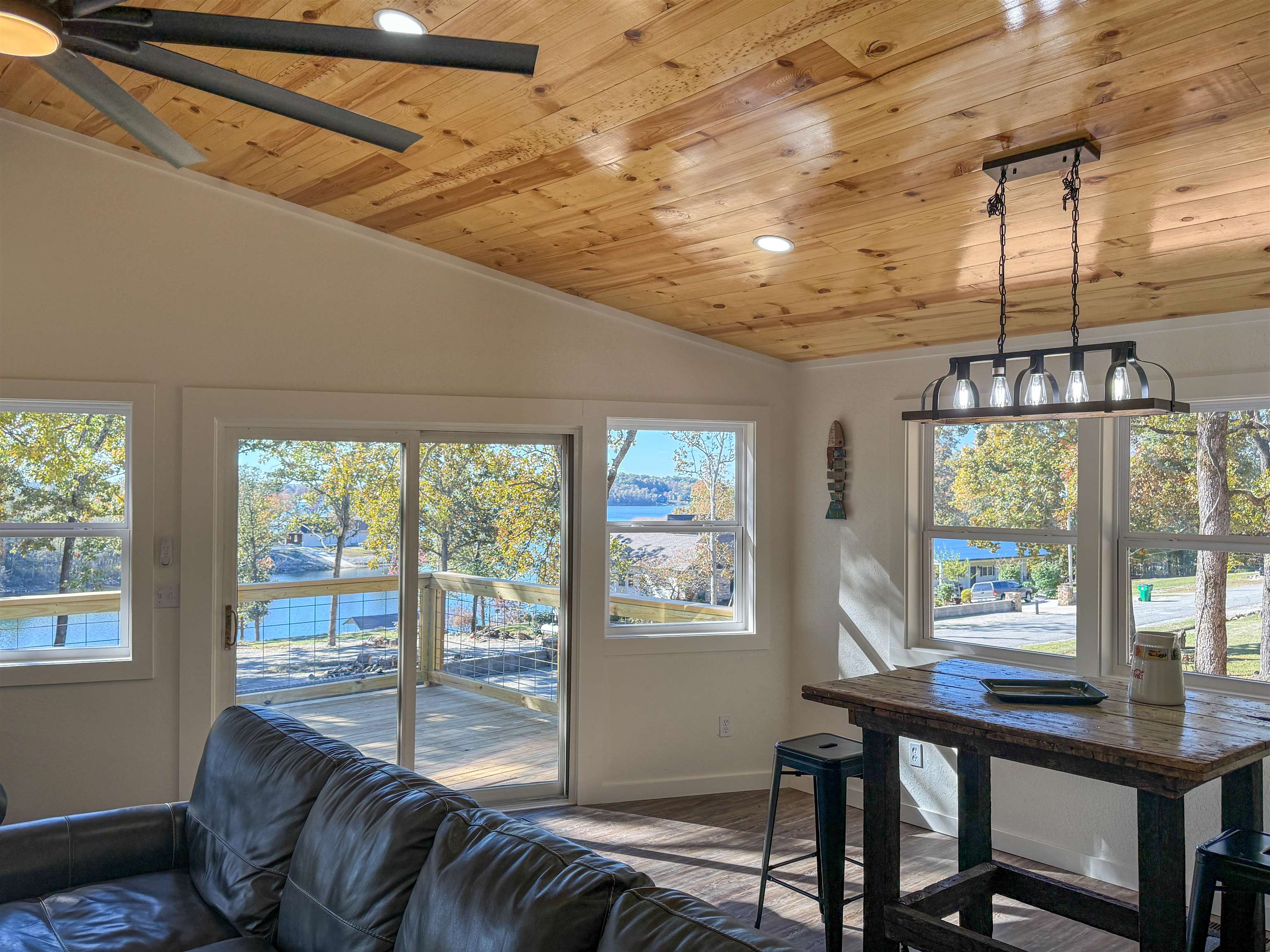 1506 E Emerald Cove  Horseshoe Bend, AR