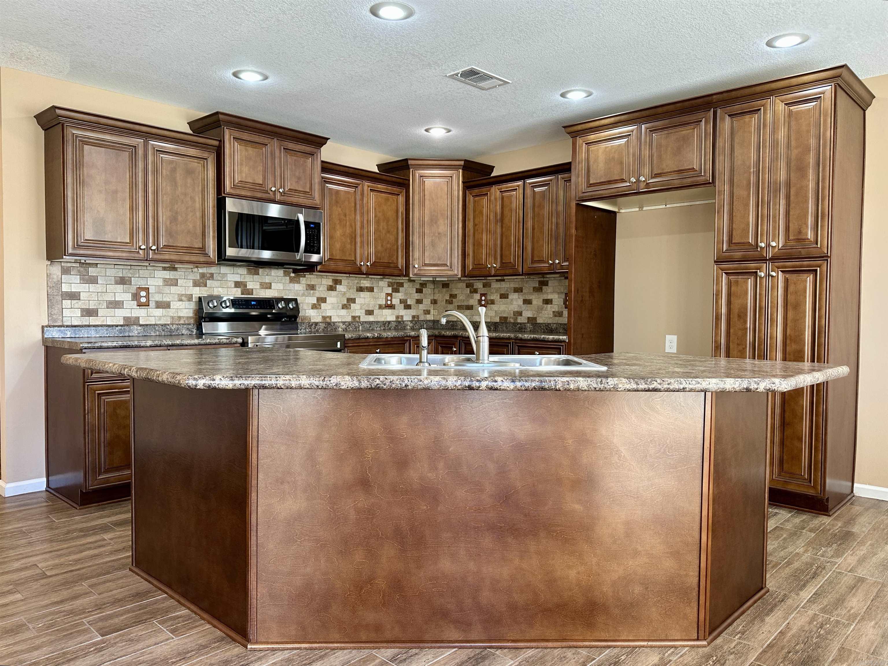 4563 Edinburgh Street Jonesboro, AR 72405