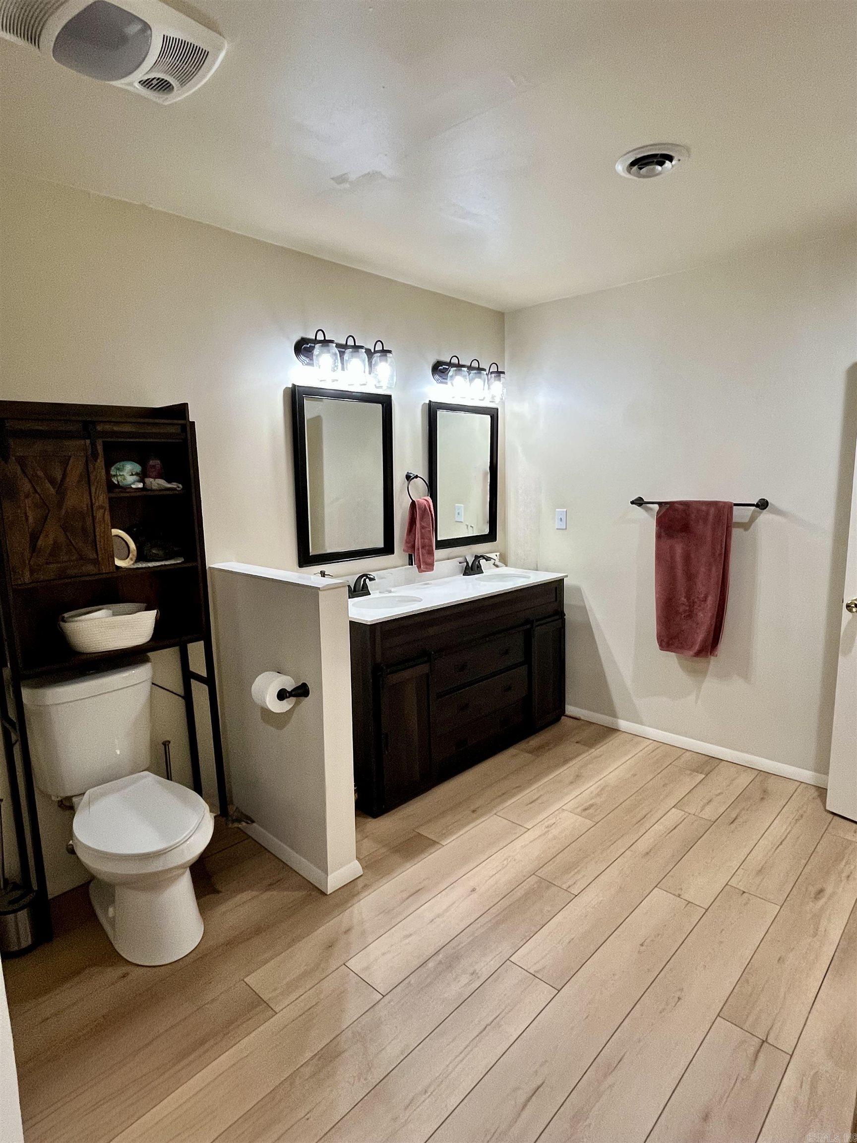 2540 Lakeside Drive Drive Benton, AR 72019