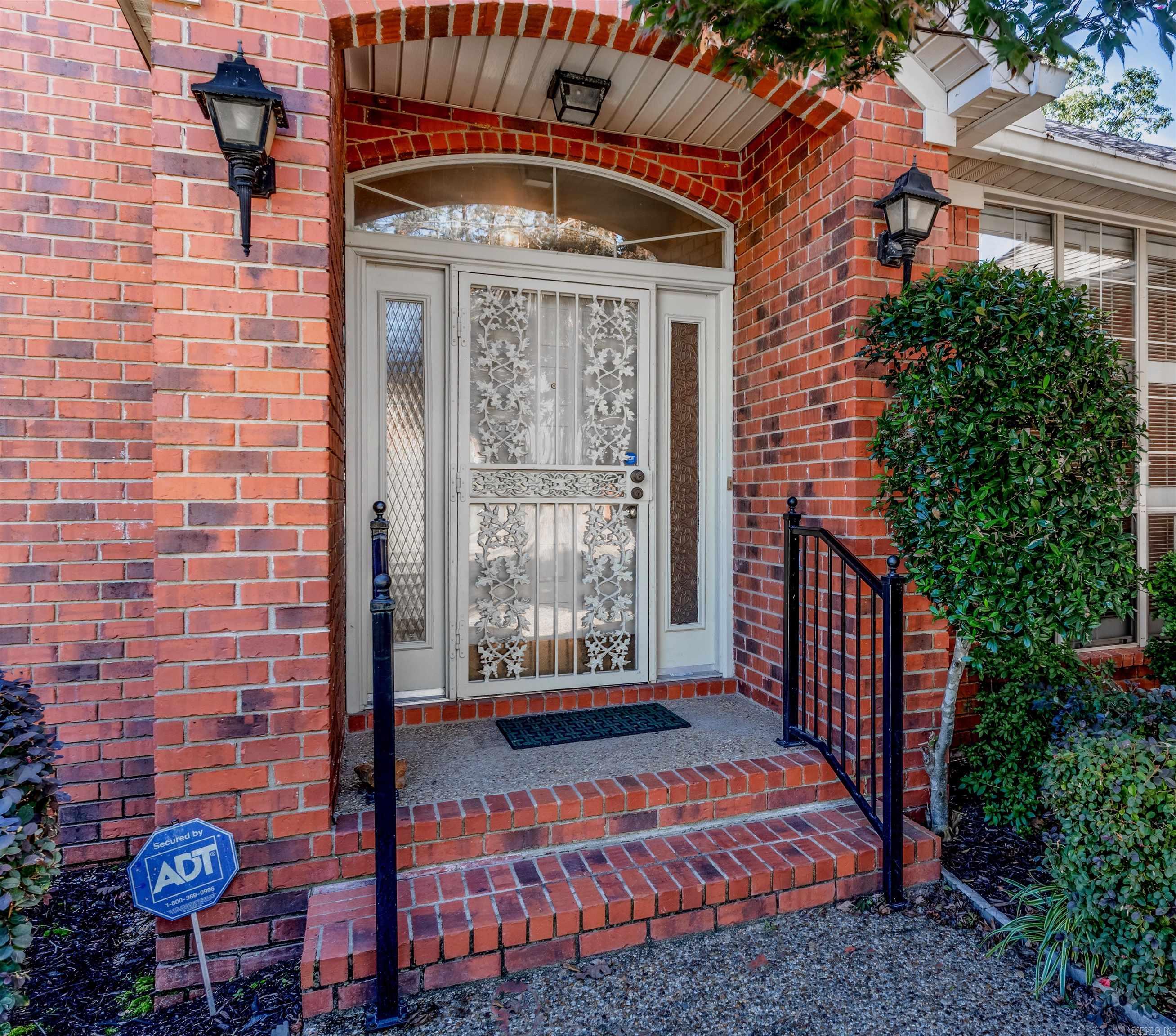 16 Masters Place Drive Maumelle, AR 72113