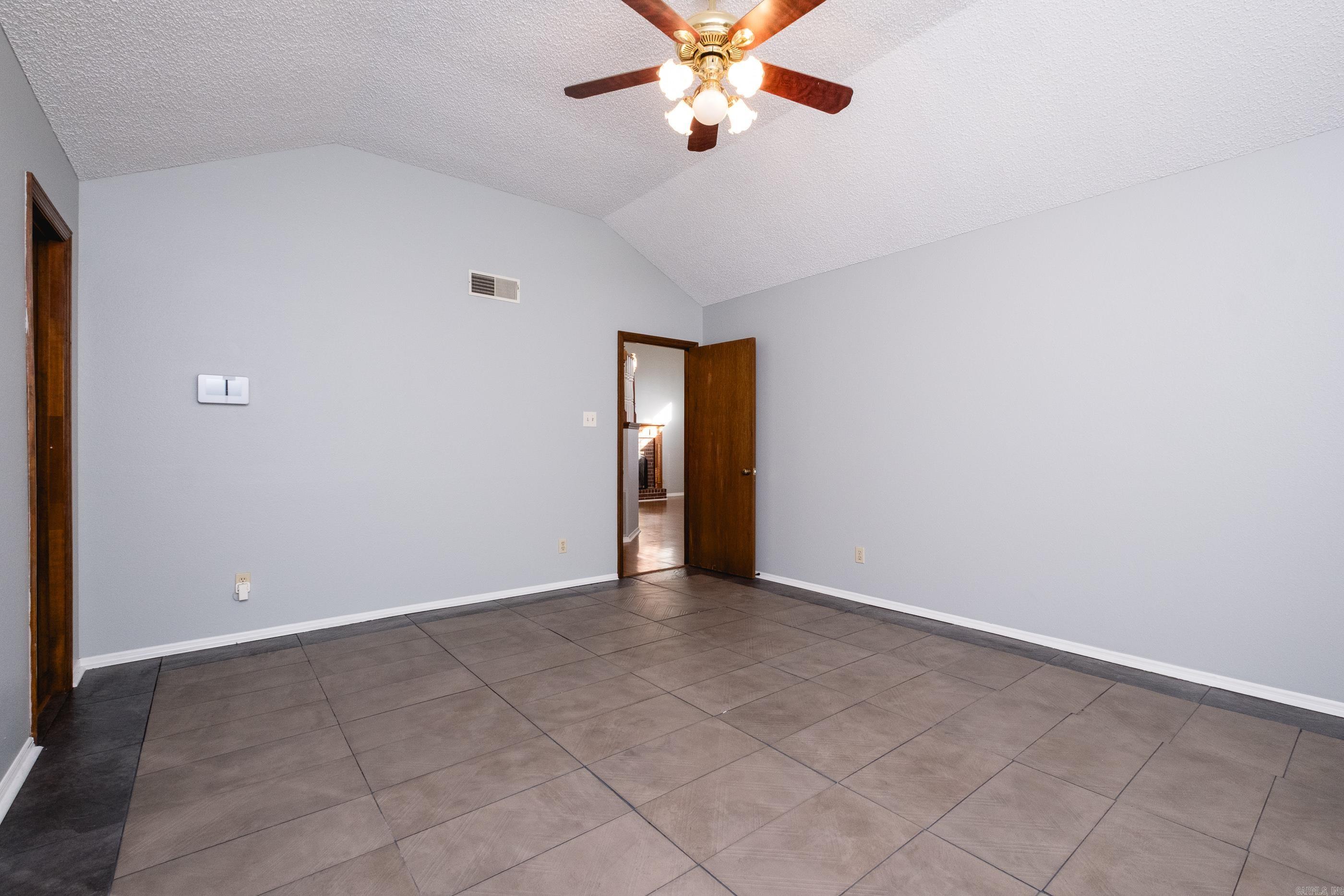 78 Laver Circle Little Rock, AR 72210