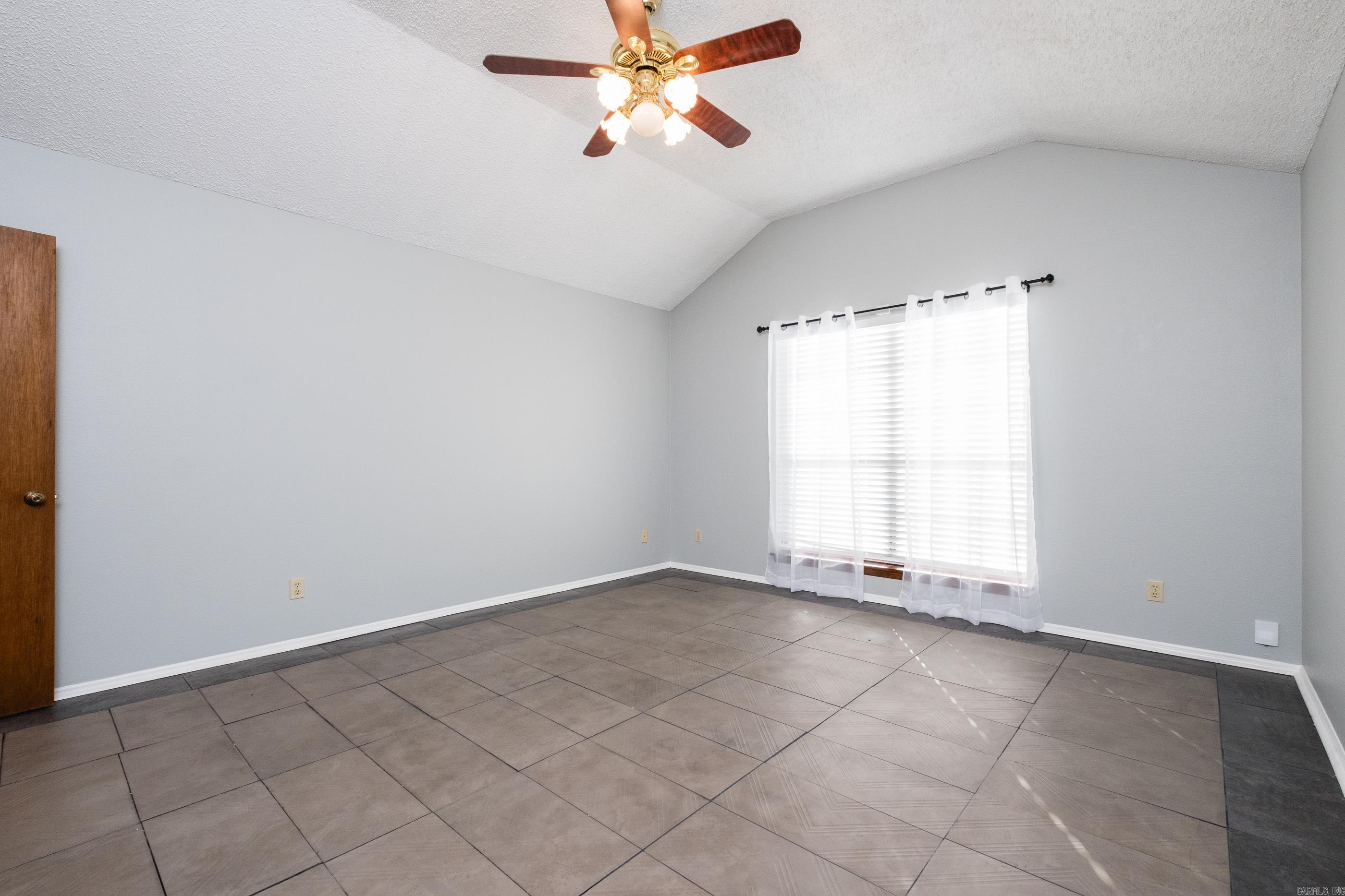 78 Laver Circle Little Rock, AR 72210