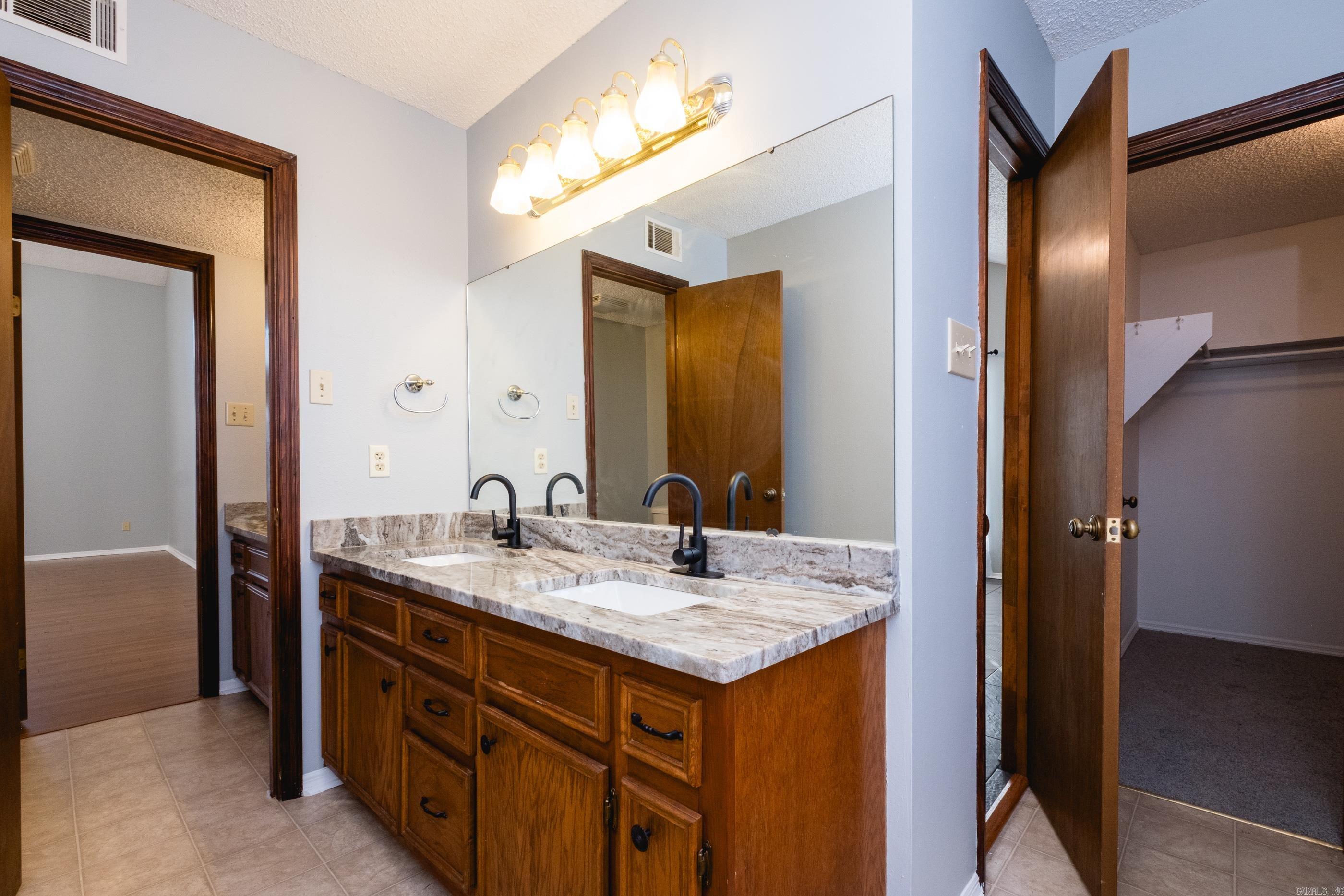 78 Laver Circle Little Rock, AR 72210