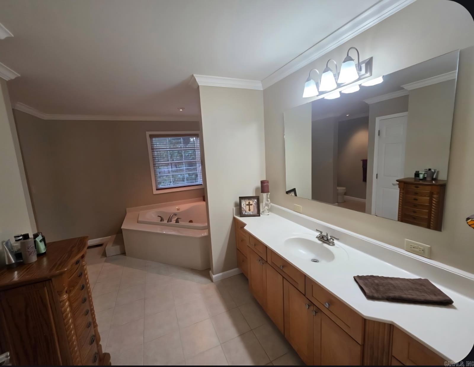 50 Red Fox  Greers Ferry, AR