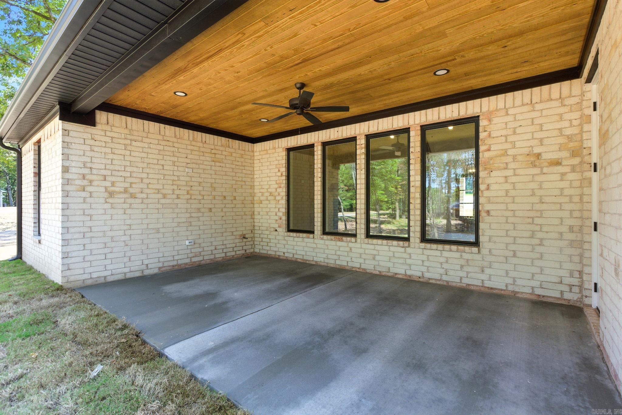 301 Abrielle Lane Benton, AR 72015-0000