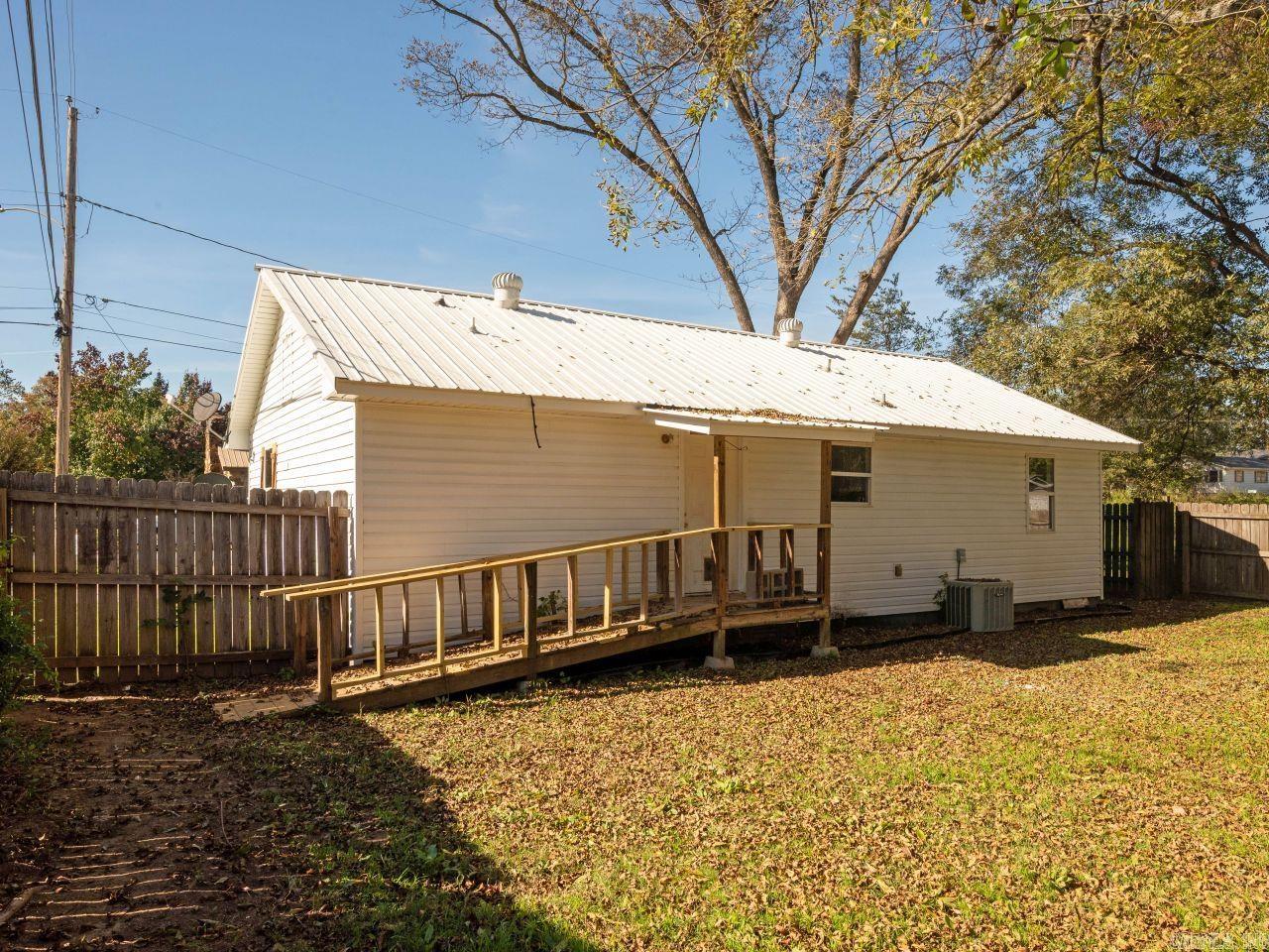 315 S Cherokee  Morrilton, AR