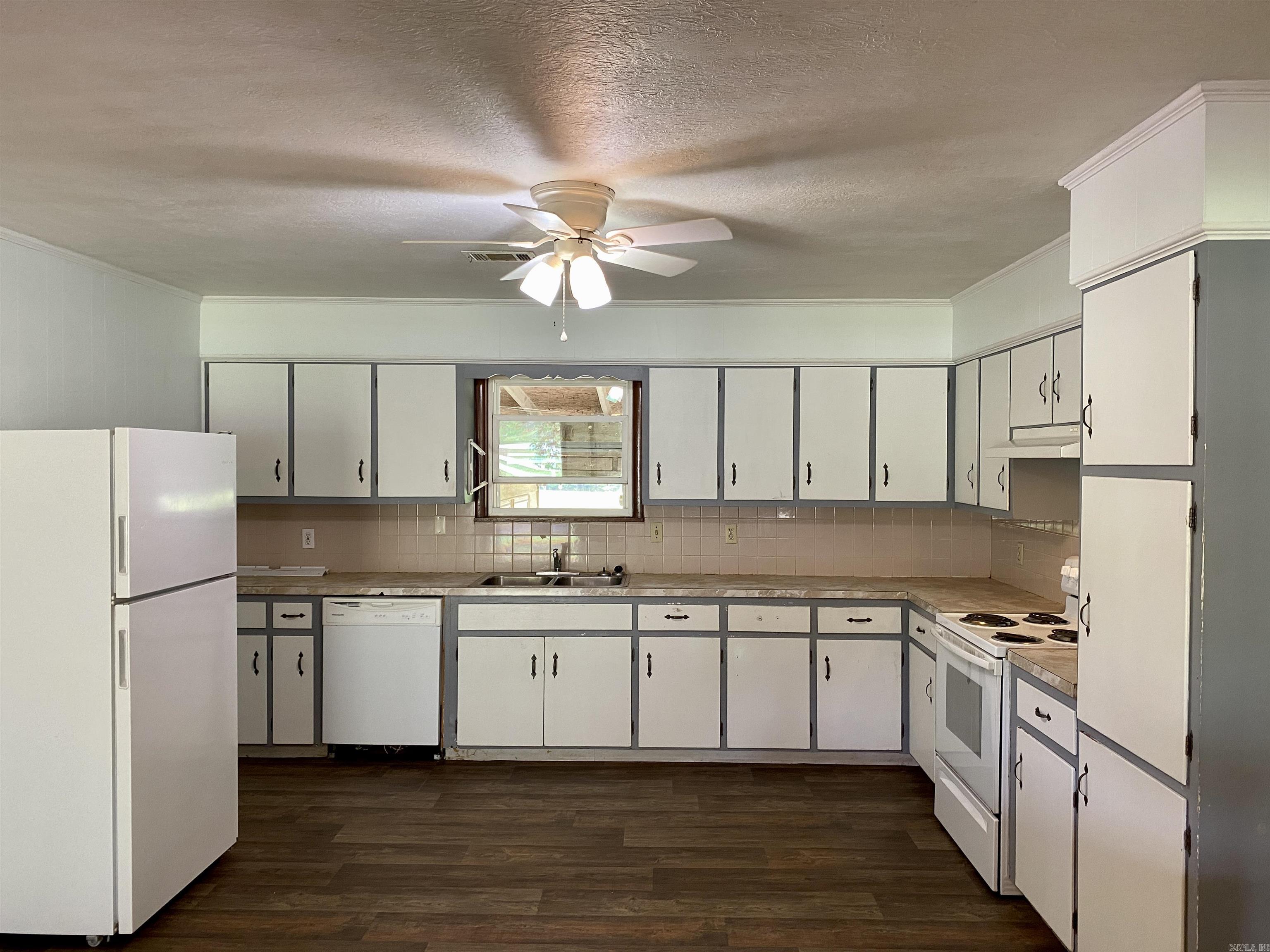 9509 Highway 352 Clarksville, AR 72830