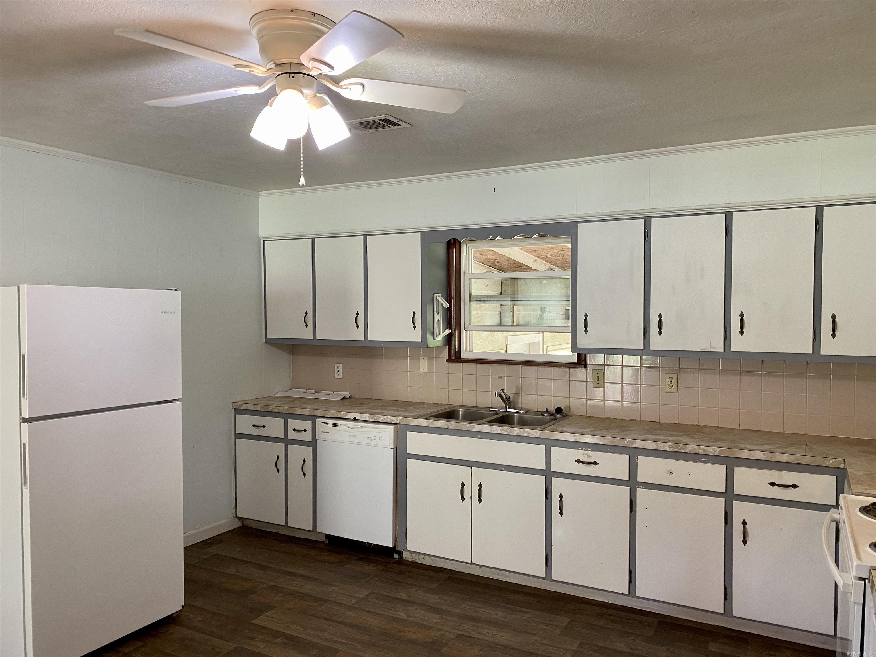 9509 Highway 352 Clarksville, AR 72830