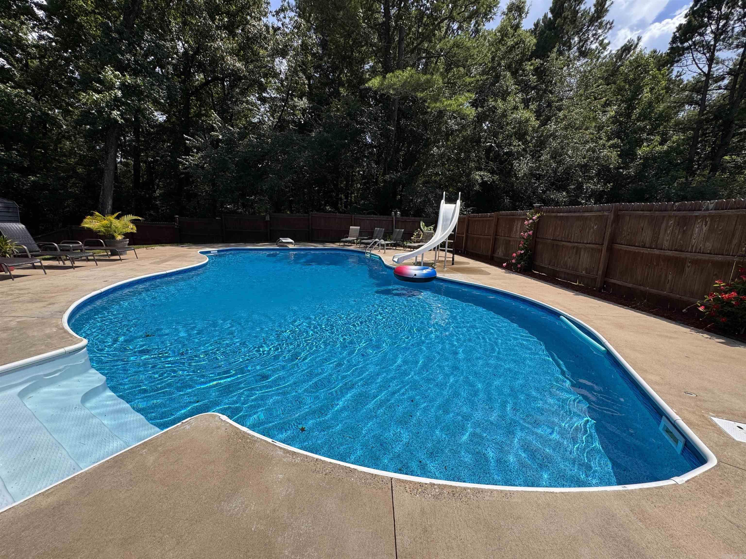 196 Jackson Manor Court Hot Springs, AR 71913