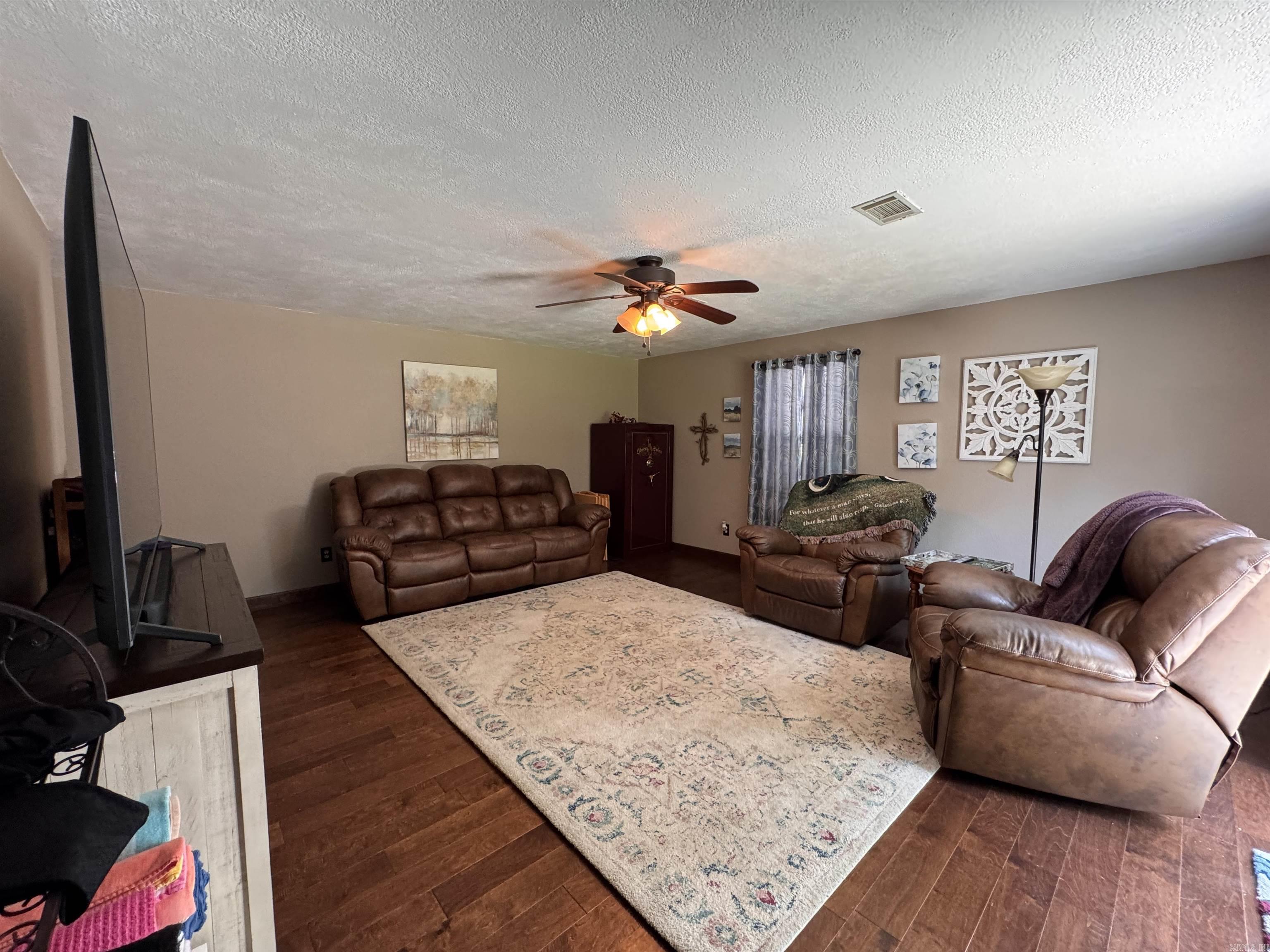 196 Jackson Manor Court Hot Springs, AR 71913
