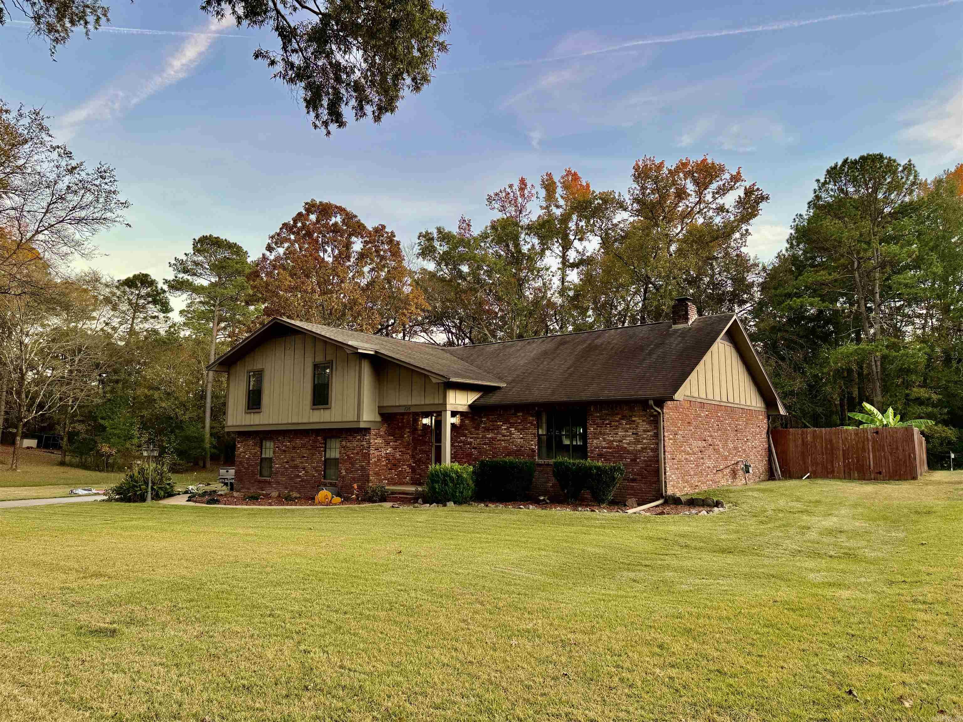 196 Jackson Manor Court Hot Springs, AR 71913