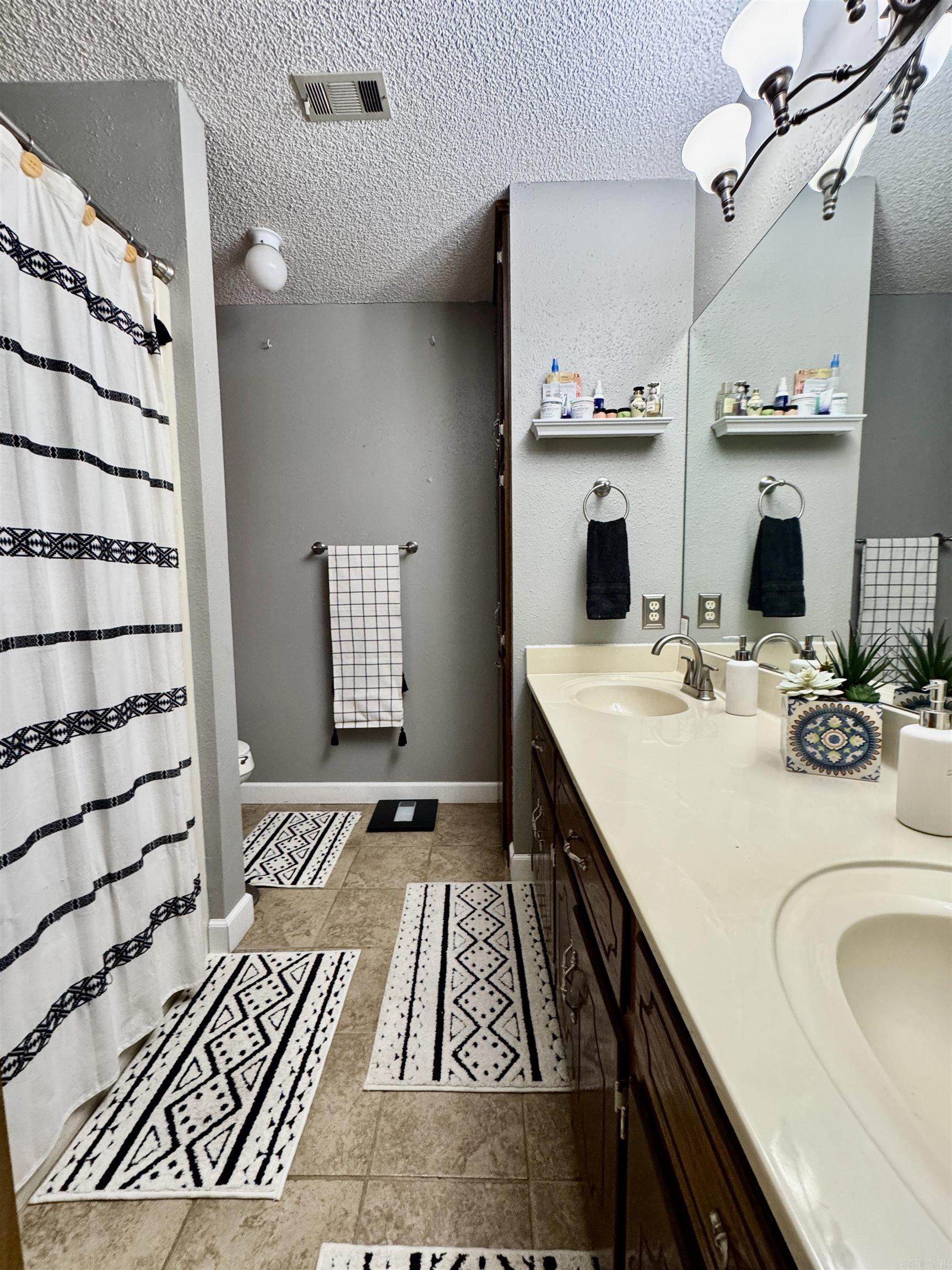 196 Jackson Manor Court Hot Springs, AR 71913