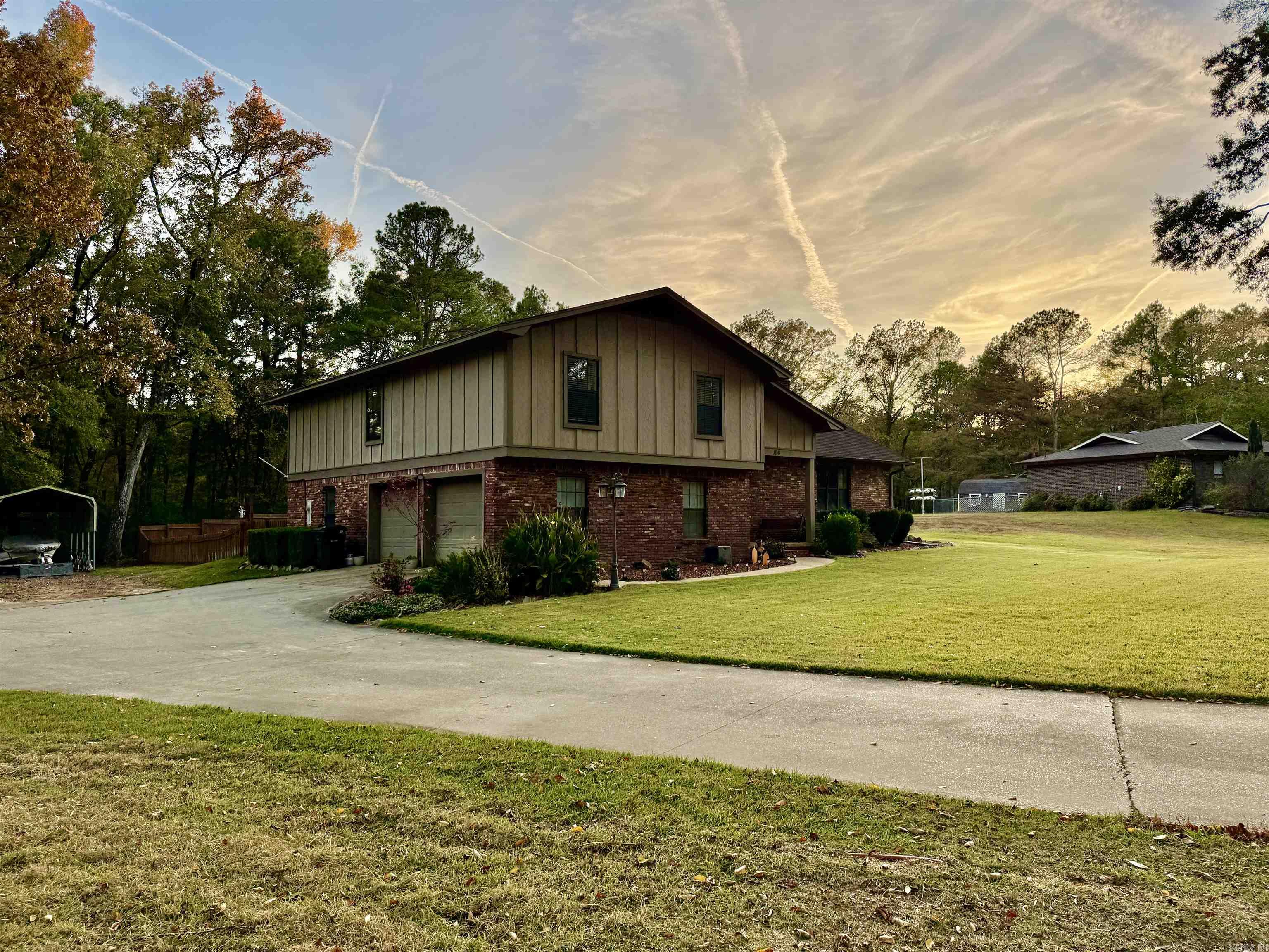 196 Jackson Manor Court Hot Springs, AR 71913