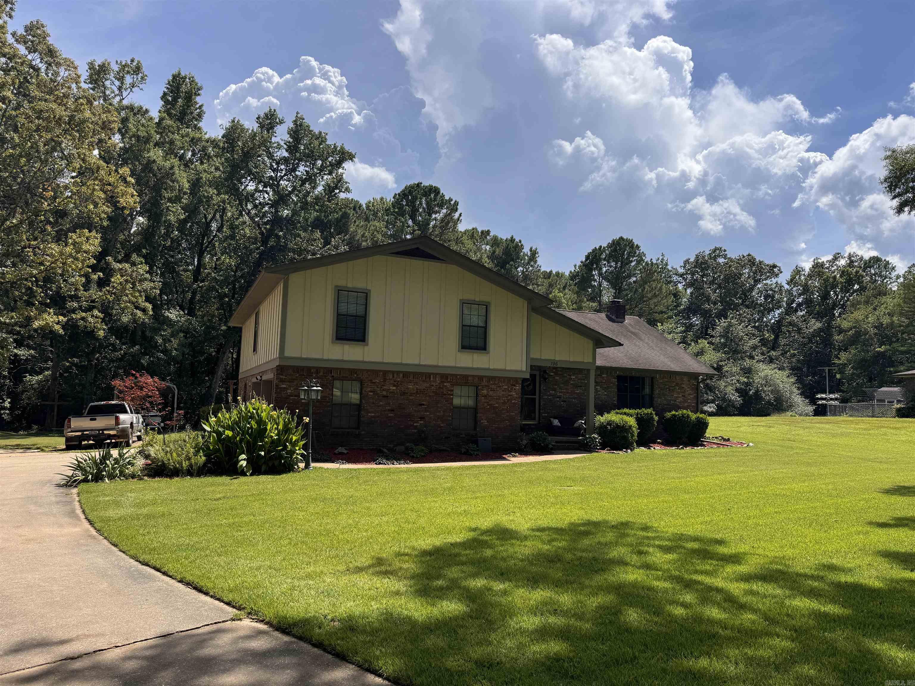 196 Jackson Manor Court Hot Springs, AR 71913