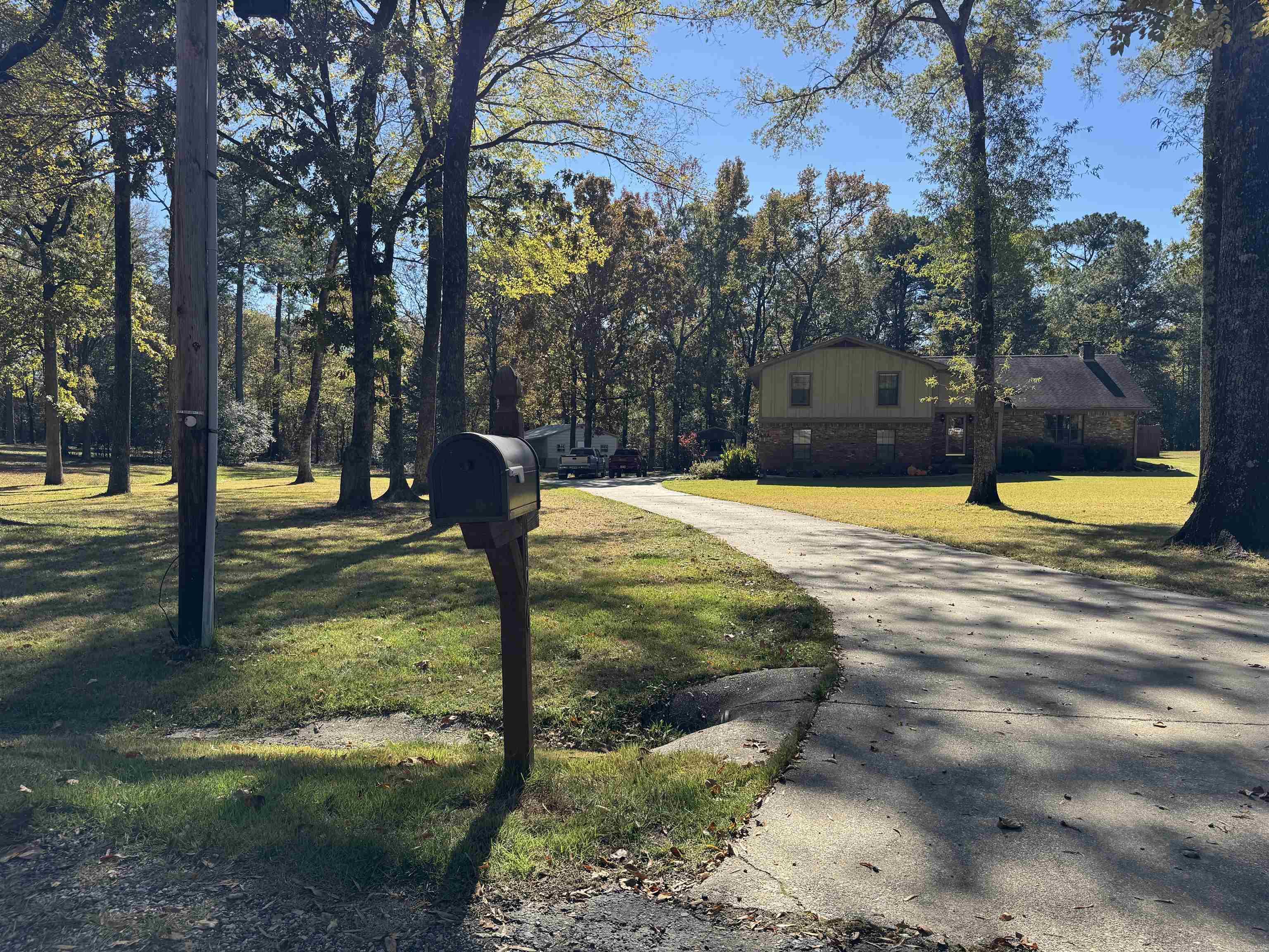 196 Jackson Manor Court Hot Springs, AR 71913