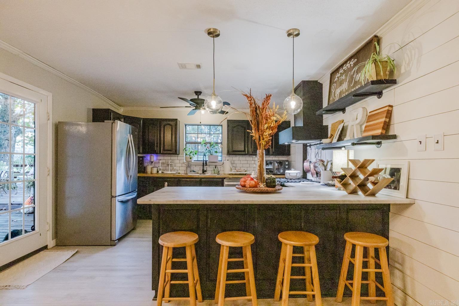 8524 HART ROAD Benton, AR 72019