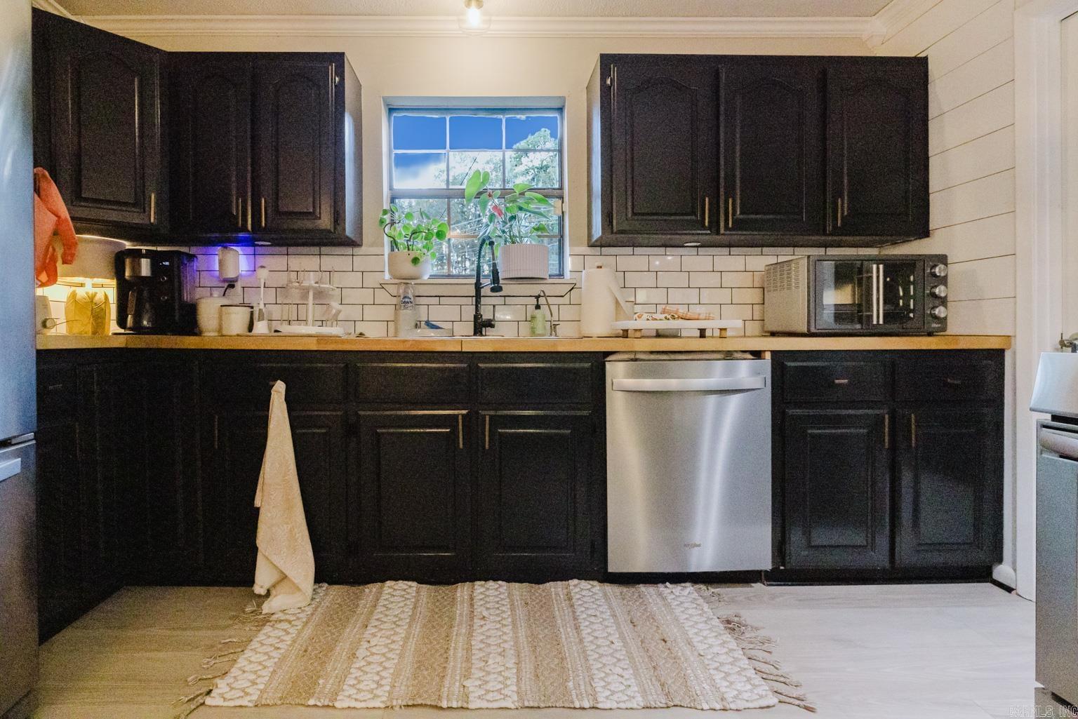 8524 HART ROAD Benton, AR 72019