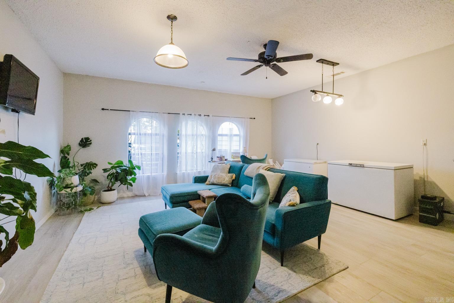 8524 HART ROAD Benton, AR 72019