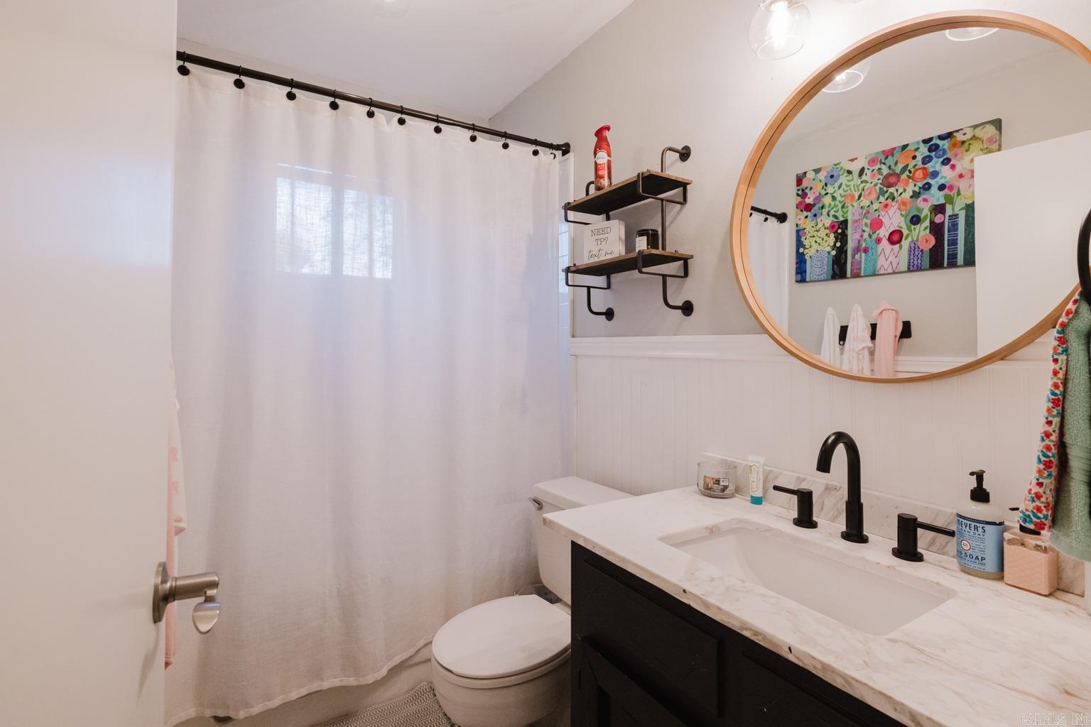 8524 HART ROAD Benton, AR 72019