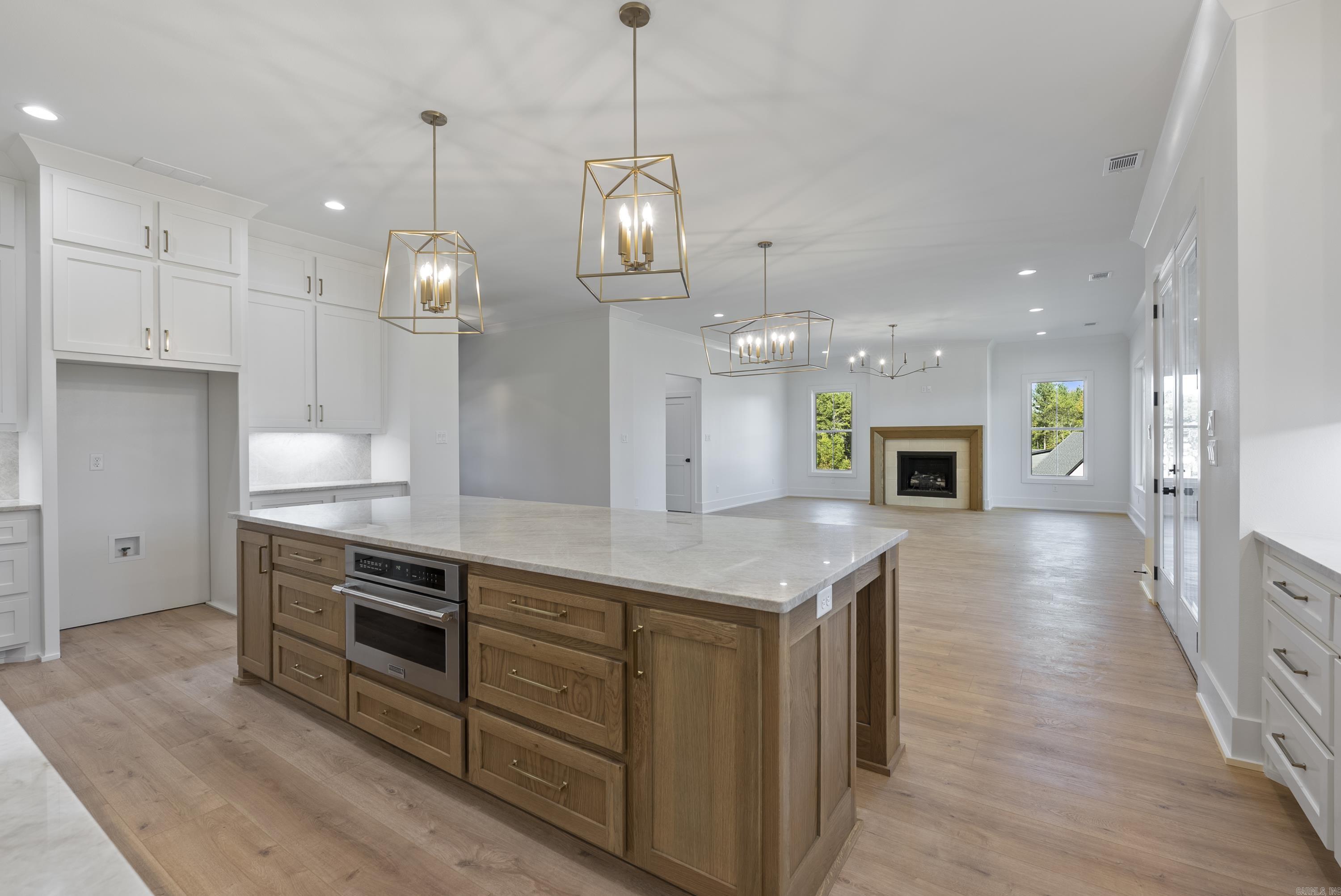 5096 Westridge Cir  Benton, AR