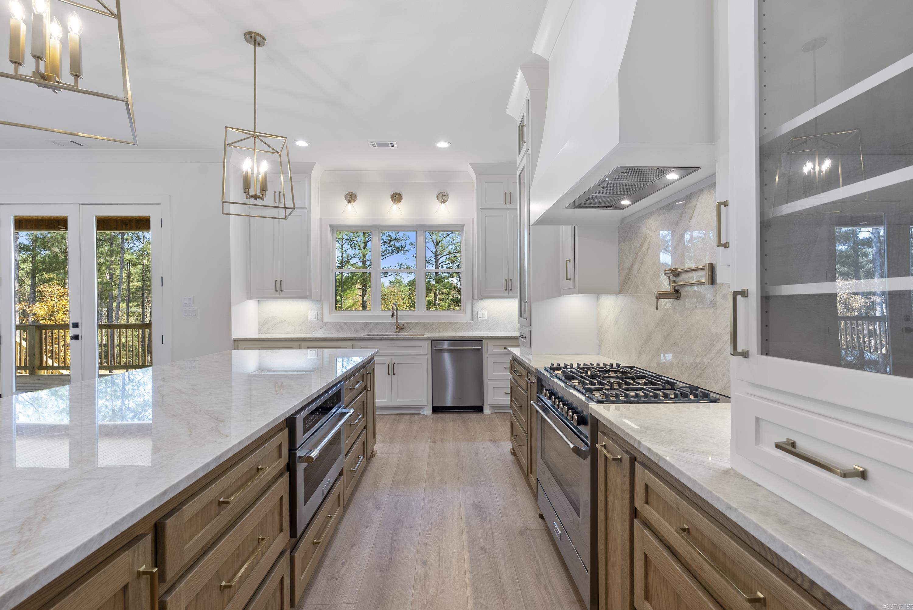 5096 Westridge Cir  Benton, AR